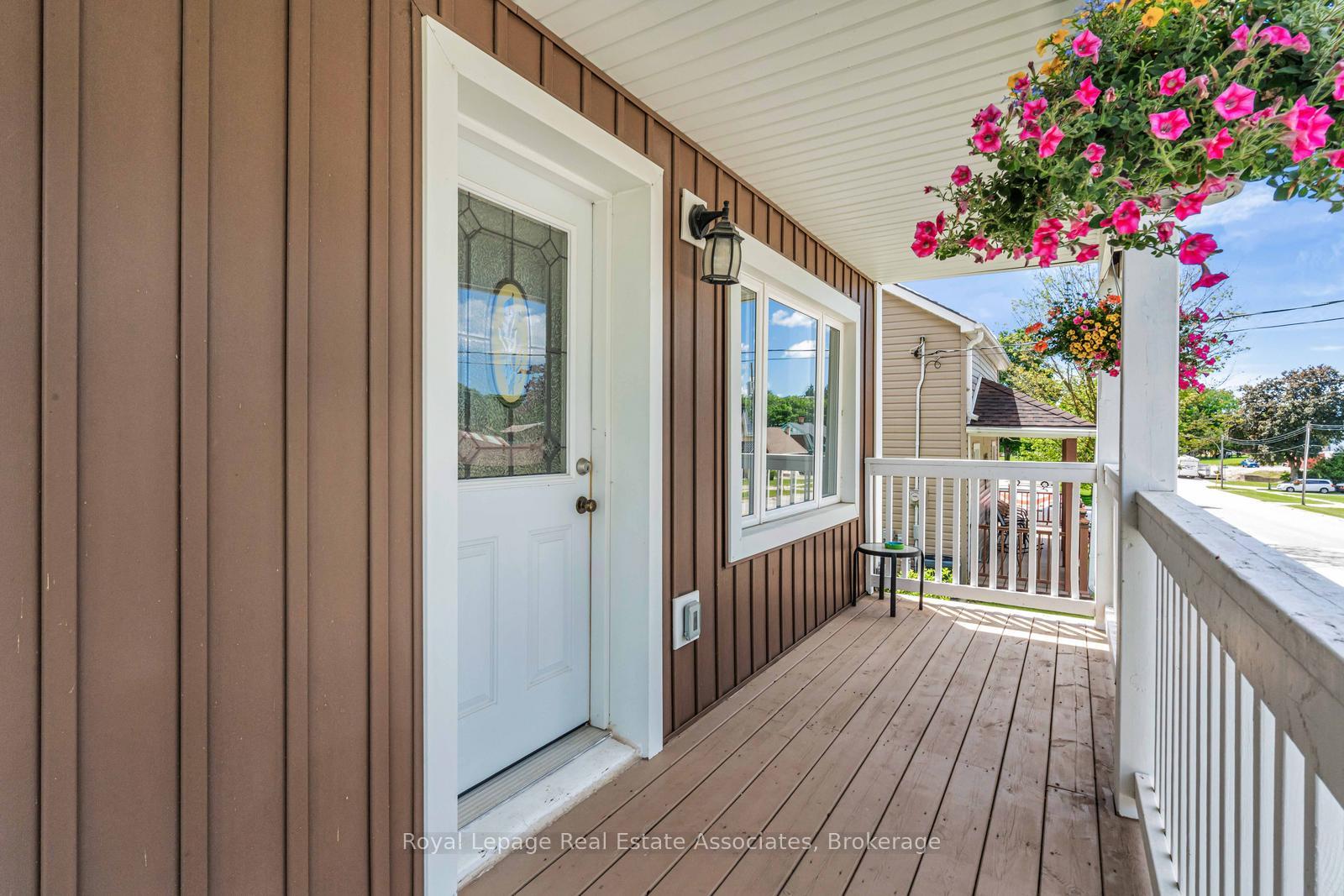 Photo 33 of 117 Helena Street, West Grey — HOMEH
