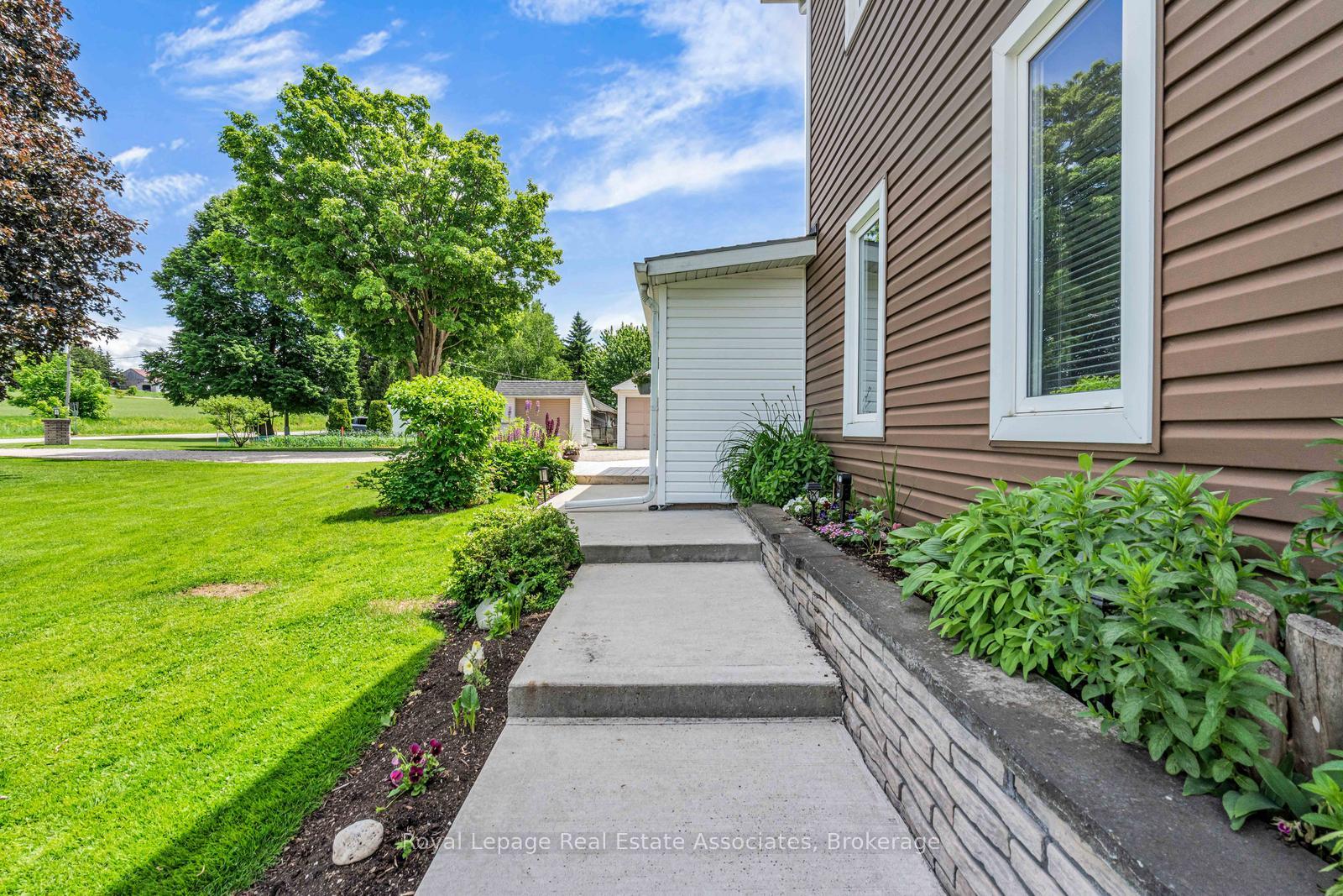 Photo 34 of 117 Helena Street, West Grey — HOMEH