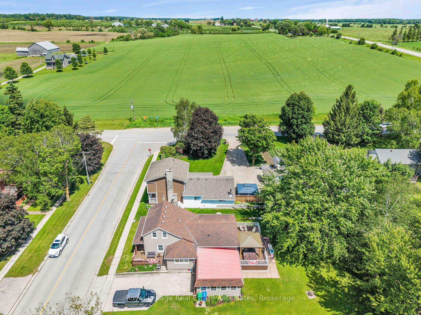 Photo 41 of 117 Helena Street, West Grey — HOMEH