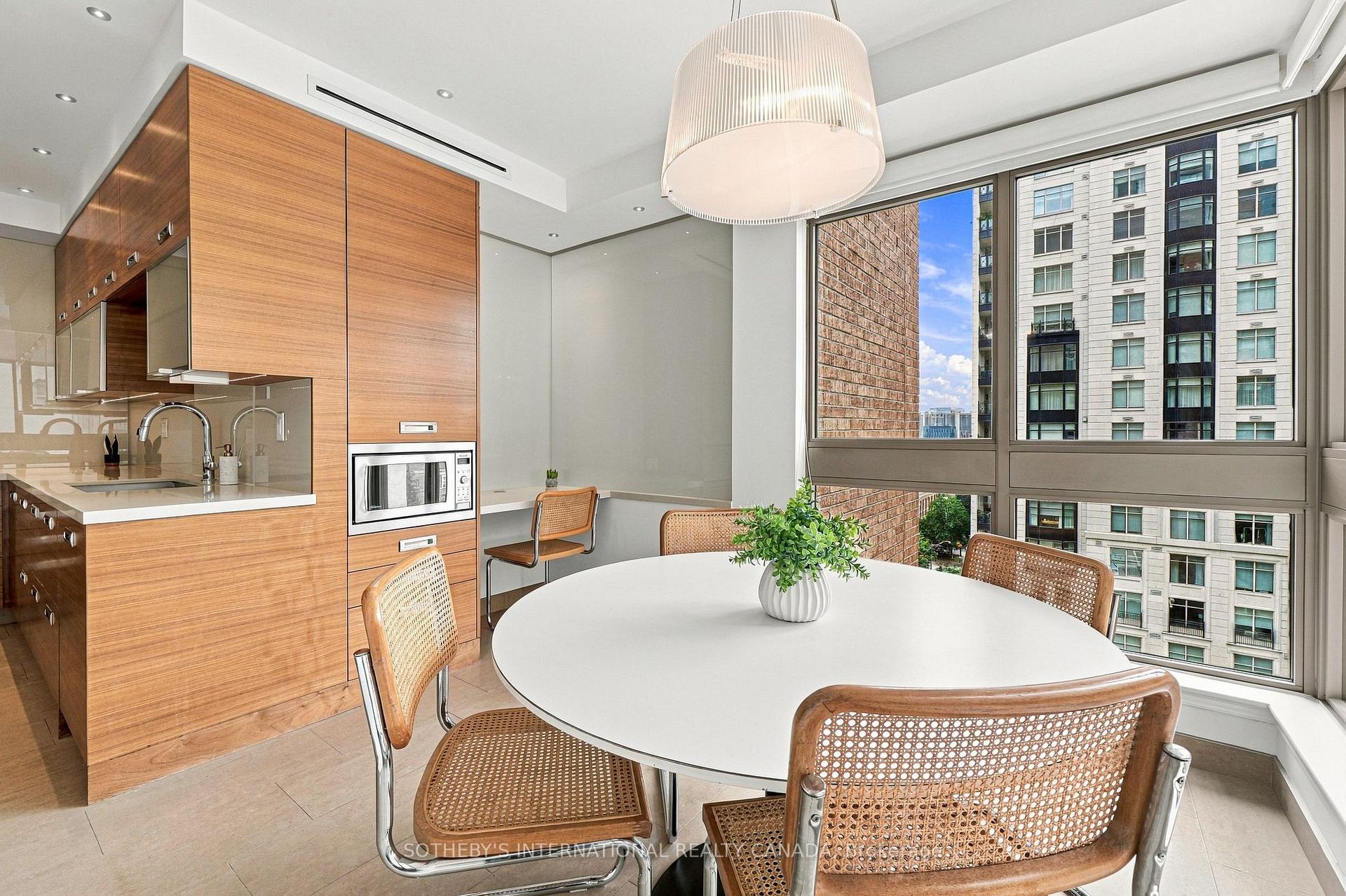 Photo 16 of Unit 801, 1132 Bay Street, Toronto, Bay Street Corridor — HOMEH