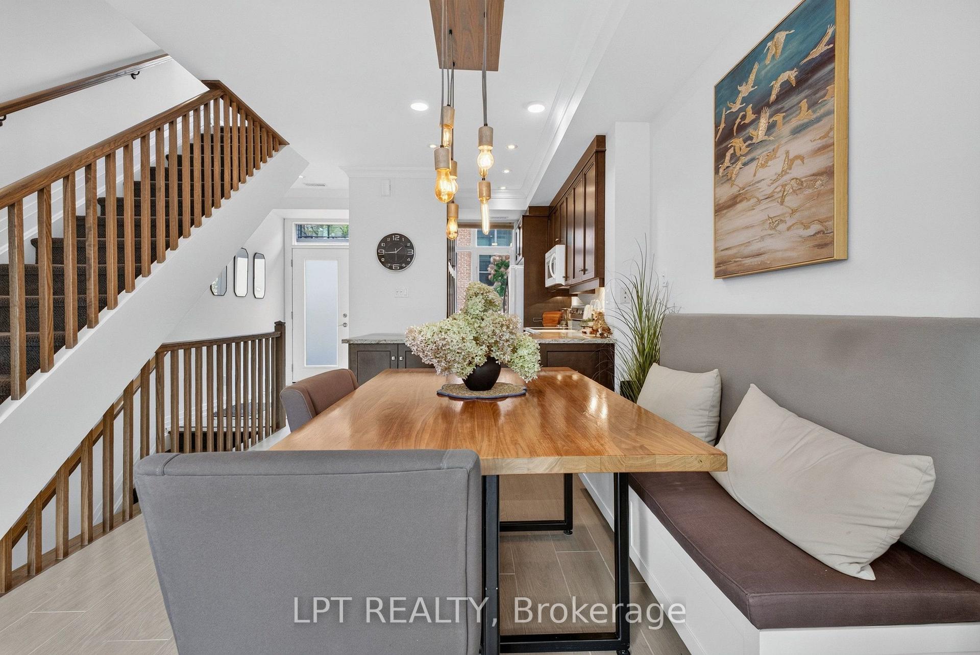 Photo 11 of 348 Ravenhill Avenue E, Ottawa, McKellar/Highland — HOMEH