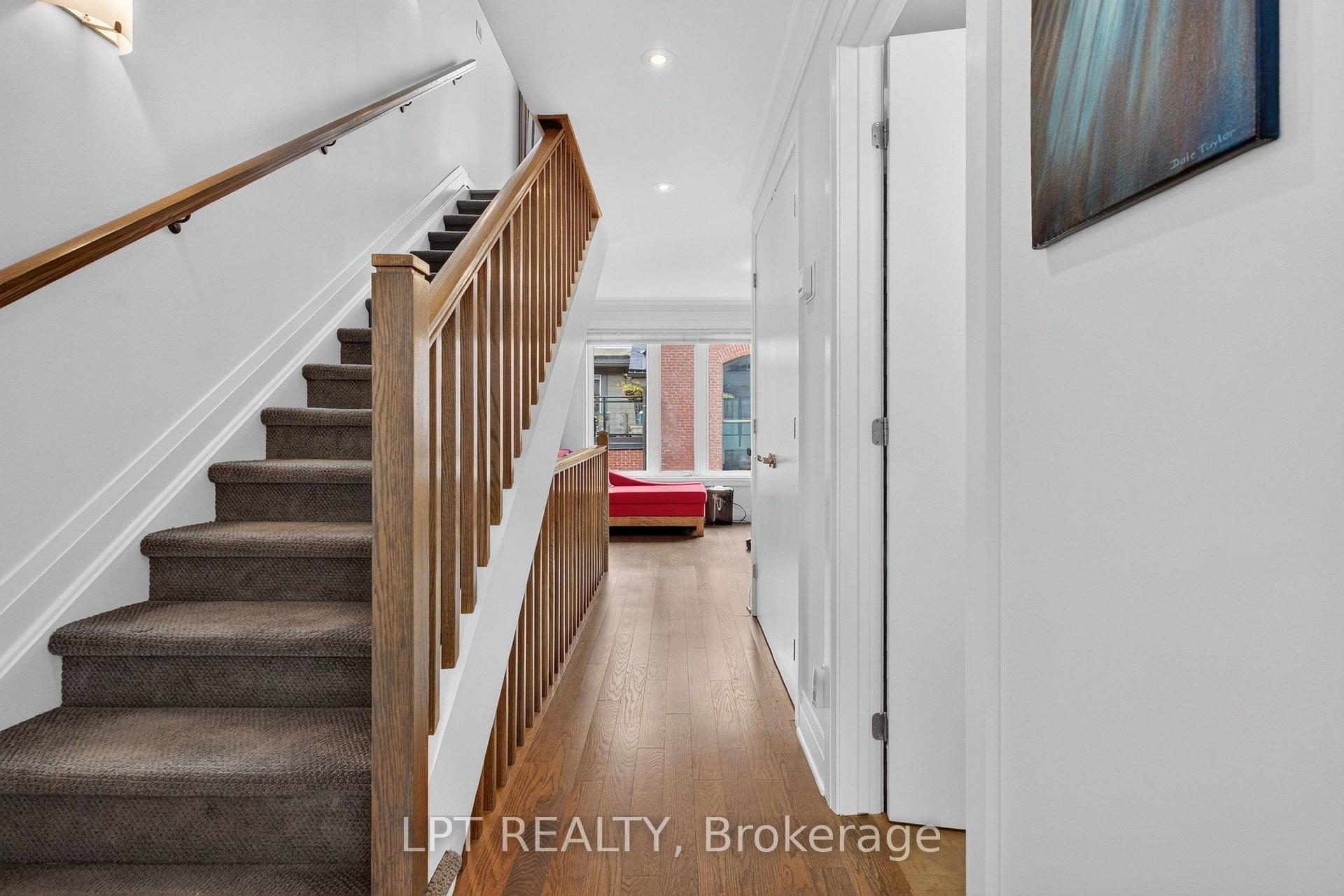 Photo 18 of 348 Ravenhill Avenue E, Ottawa, McKellar/Highland — HOMEH