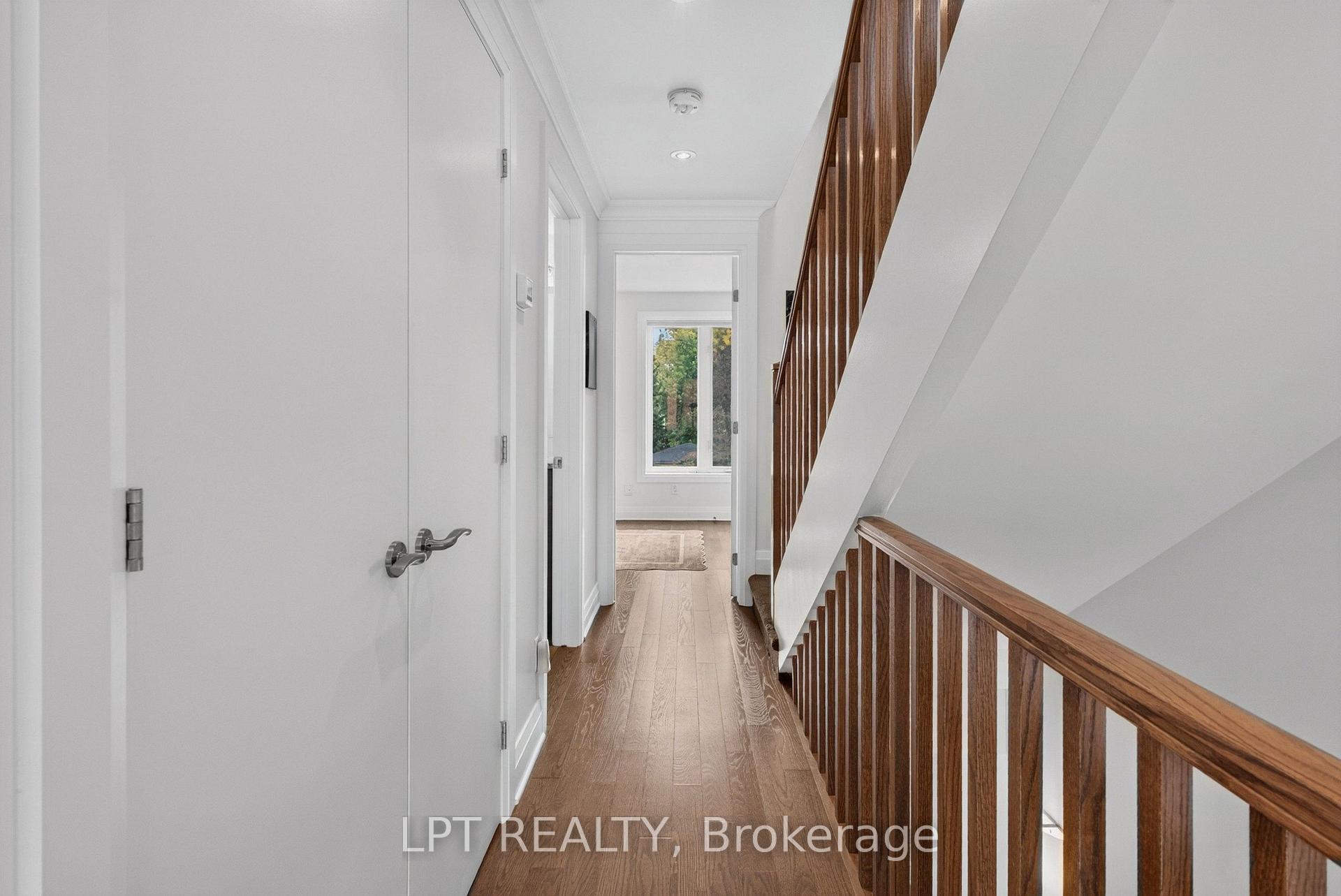 Photo 25 of 348 Ravenhill Avenue E, Ottawa, McKellar/Highland — HOMEH
