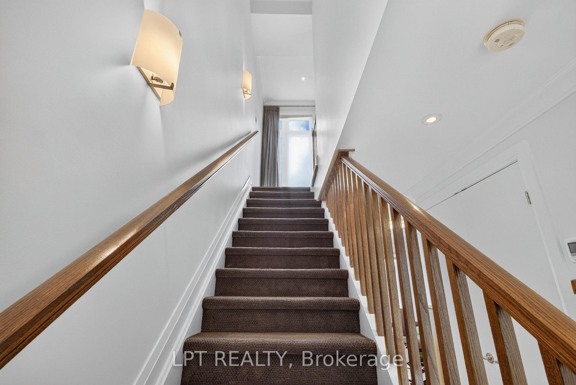 Photo 28 of 348 Ravenhill Avenue E, Ottawa, McKellar/Highland — HOMEH