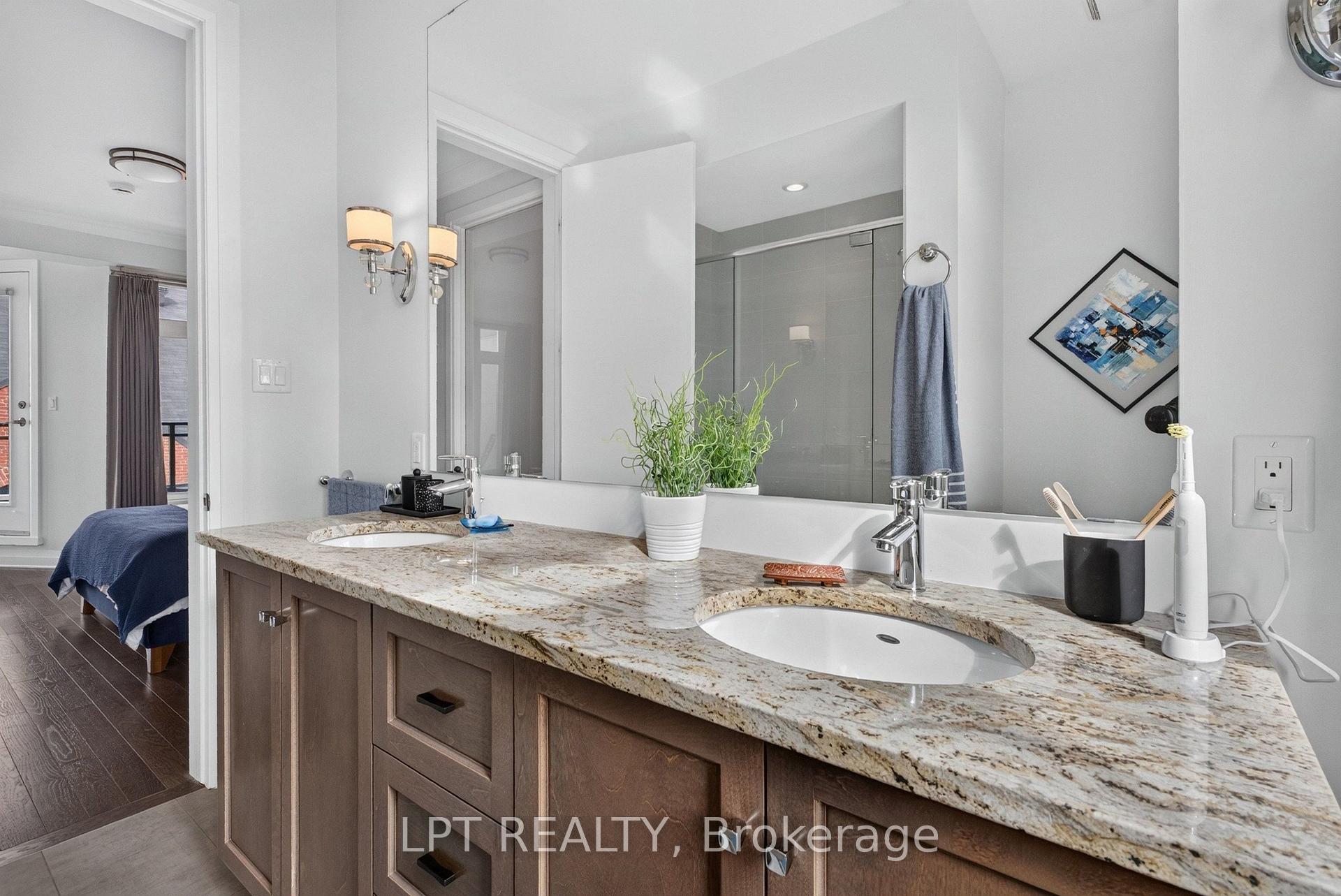 Photo 33 of 348 Ravenhill Avenue E, Ottawa, McKellar/Highland — HOMEH