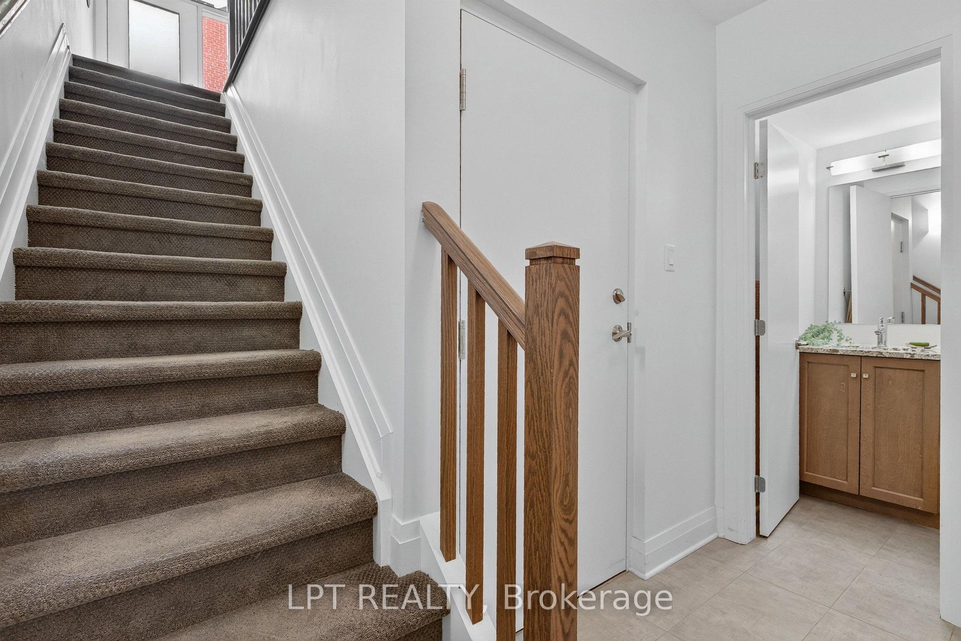 Photo 36 of 348 Ravenhill Avenue E, Ottawa, McKellar/Highland — HOMEH