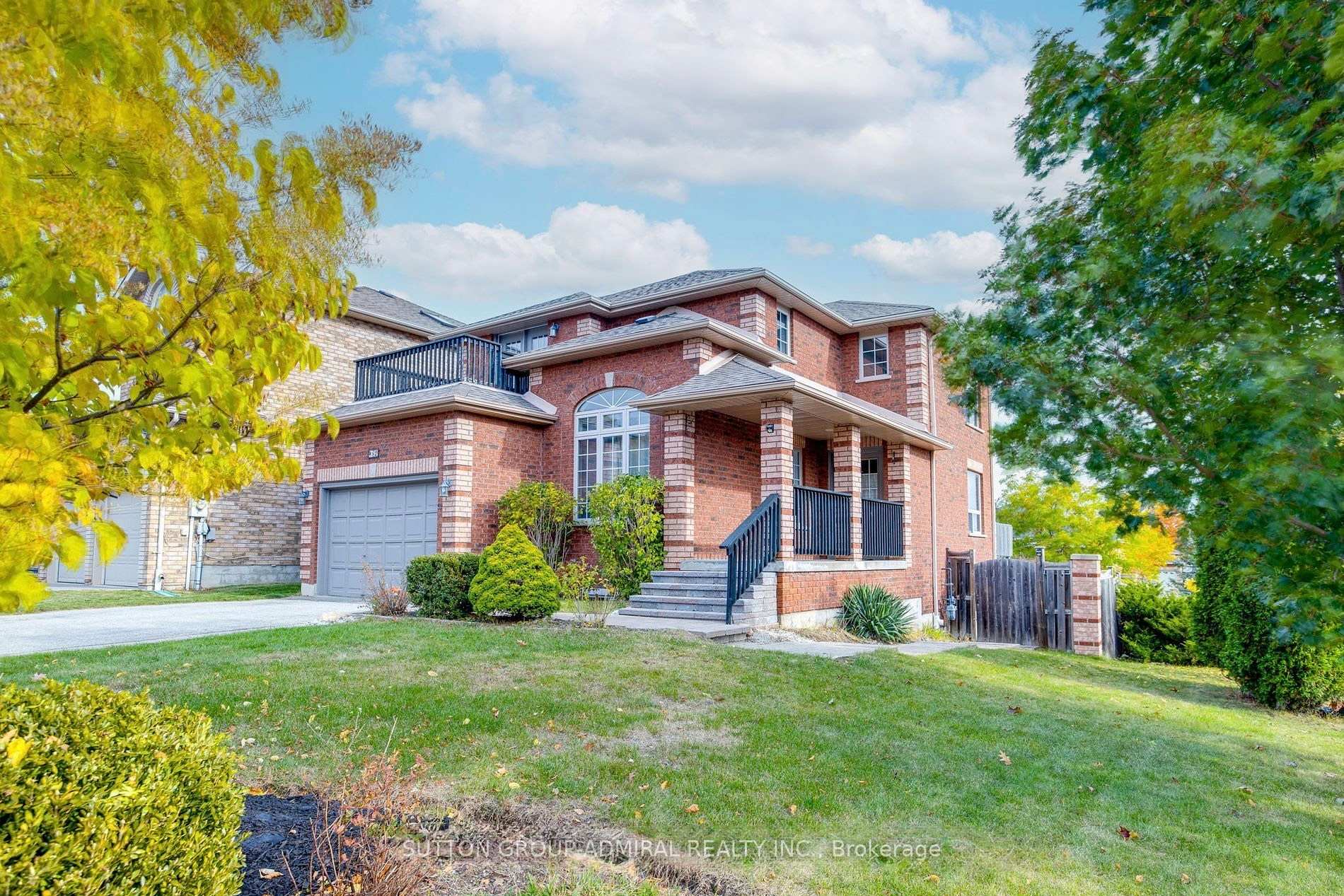 Photo 1 of 132 Brown Wood Drive, Barrie, Little Lake — HOMEH