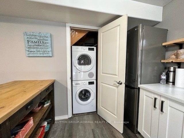 Photo 5 of 132 Brown Wood Drive, Barrie, Little Lake — HOMEH