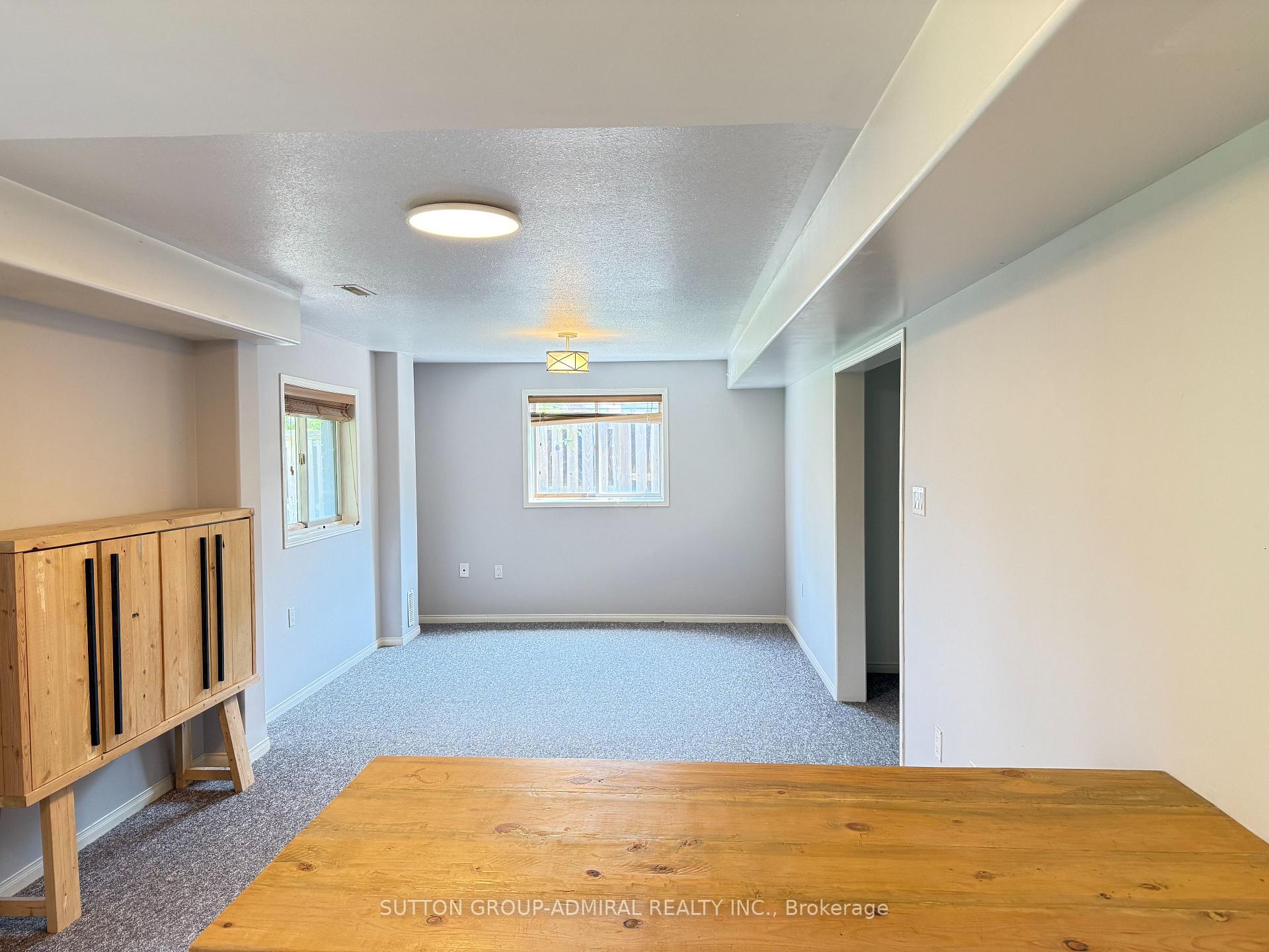 Photo 7 of 132 Brown Wood Drive, Barrie, Little Lake — HOMEH