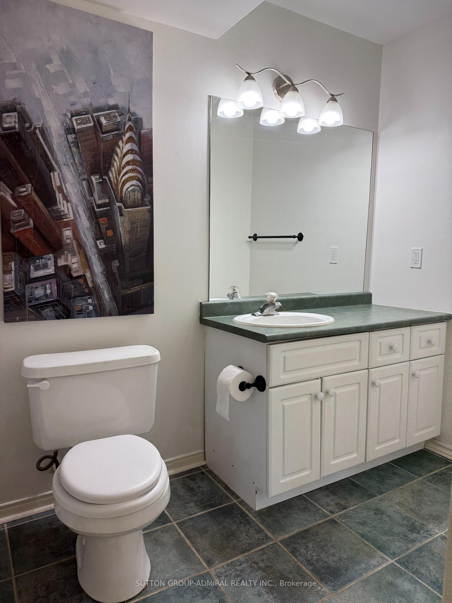 Photo 9 of 132 Brown Wood Drive, Barrie, Little Lake — HOMEH