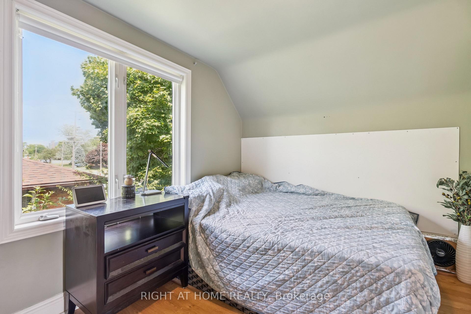 Photo 27 of 2343 Mountainside Drive, Burlington, Mountainside — HOMEH