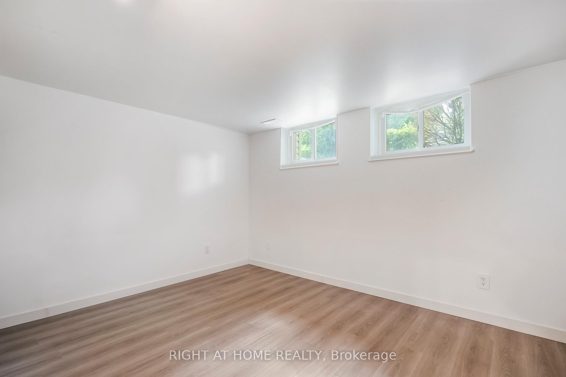 Photo 33 of 2343 Mountainside Drive, Burlington, Mountainside — HOMEH