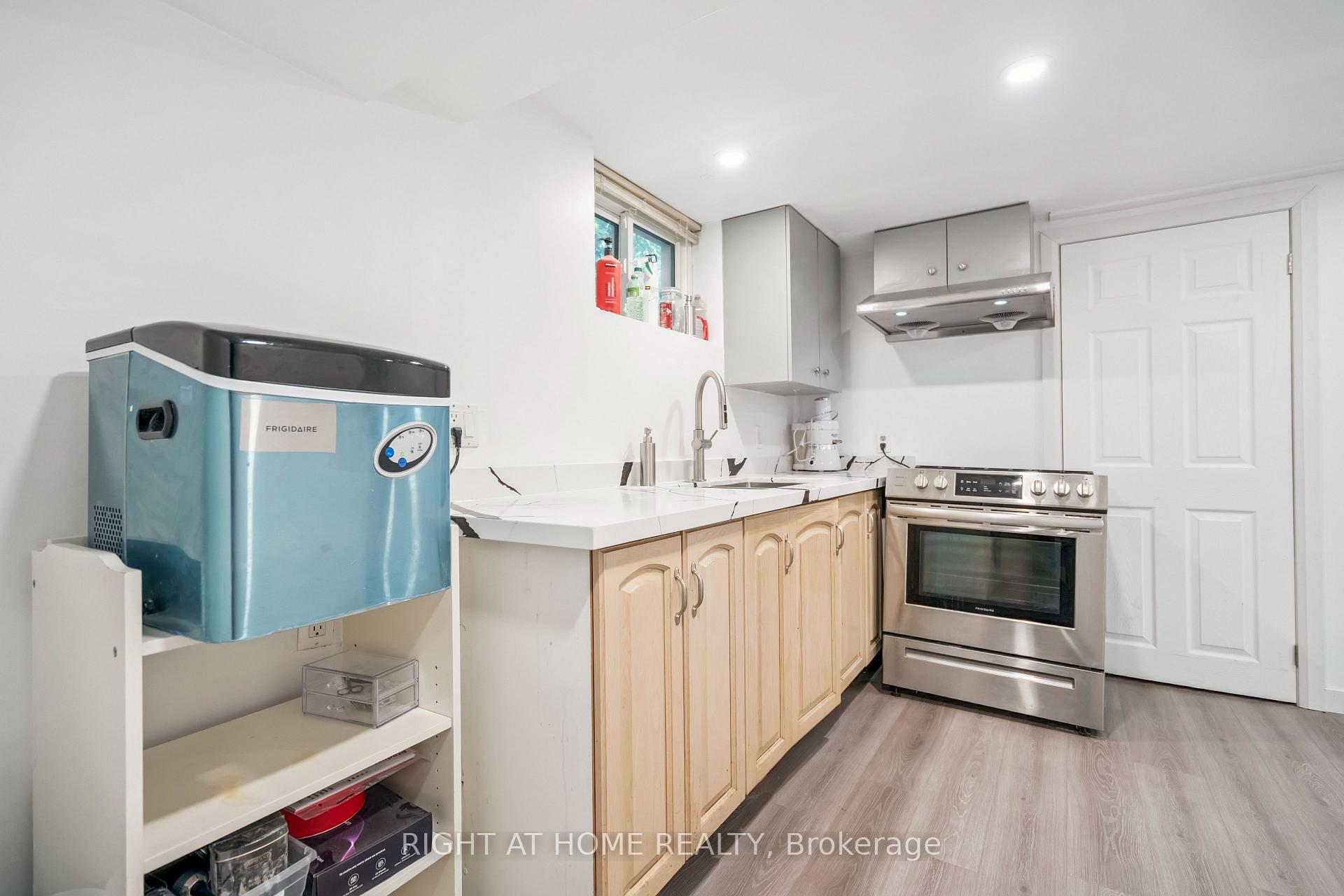 Photo 38 of 2343 Mountainside Drive, Burlington, Mountainside — HOMEH