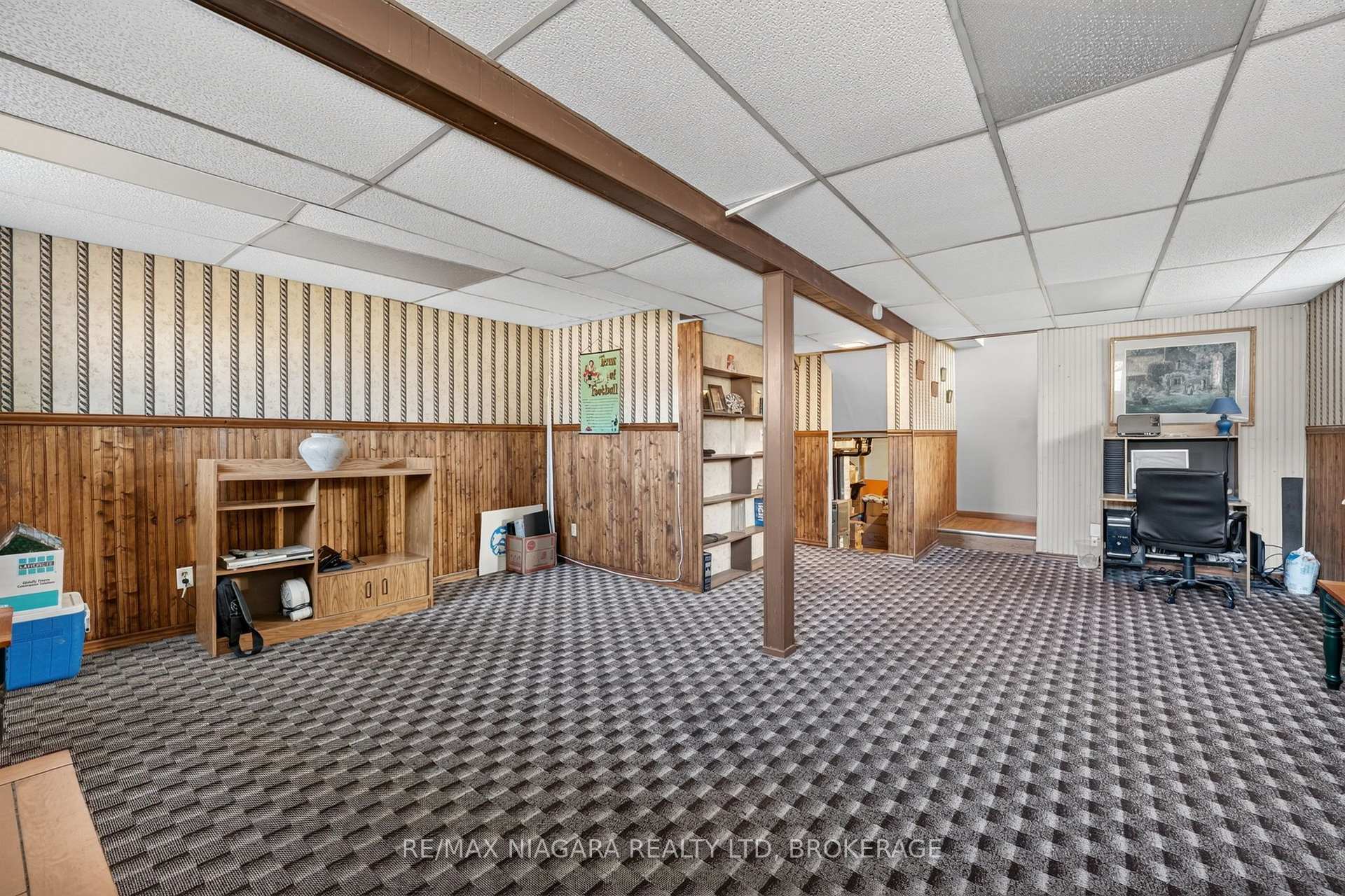 Photo 19 of 45 Green Maple Drive, St. Catharines, Secord Woods — HOMEH