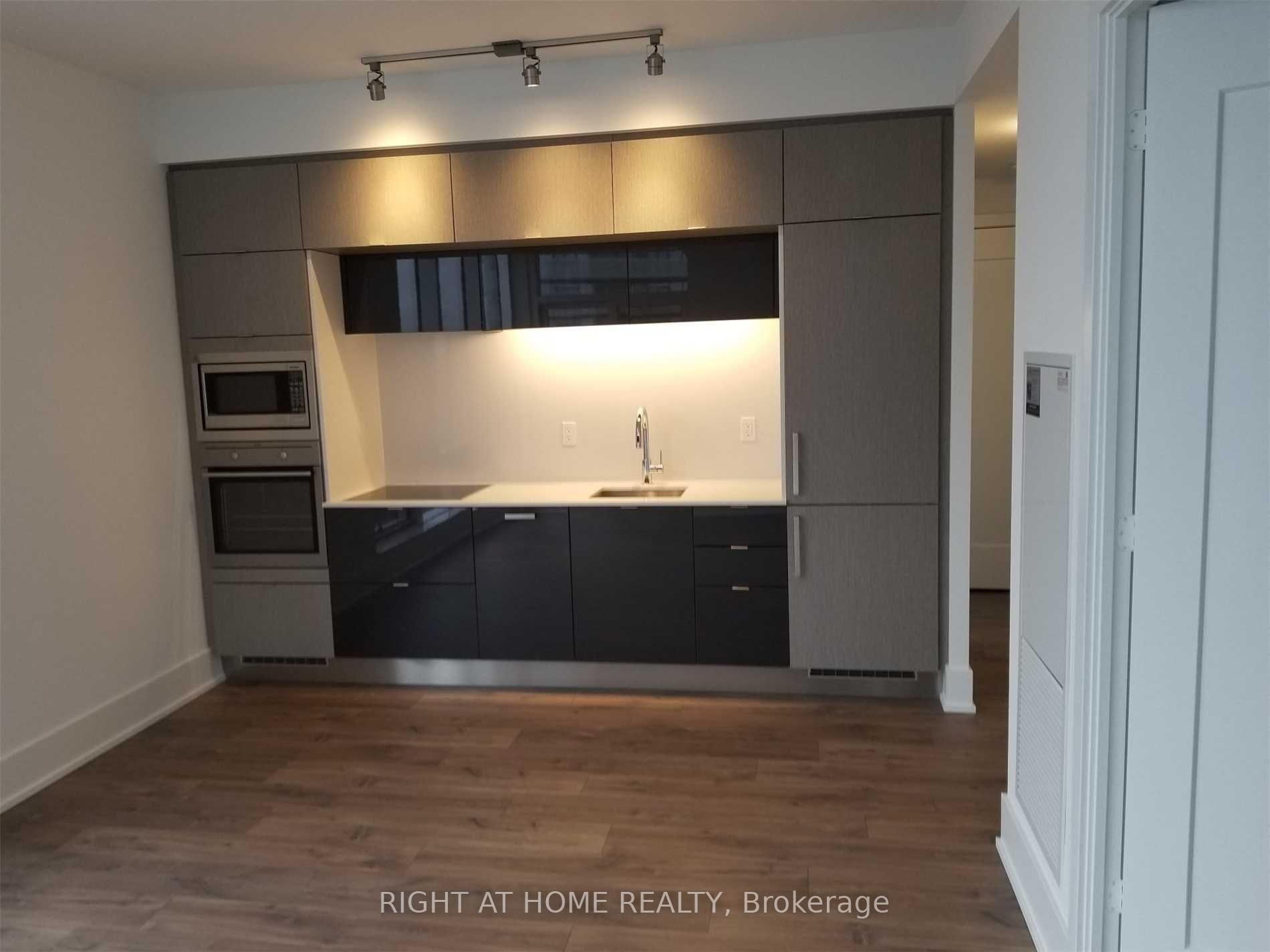 Photo 1 of Unit 5303, 10 York Street, Toronto, Waterfront Communities — HOMEH