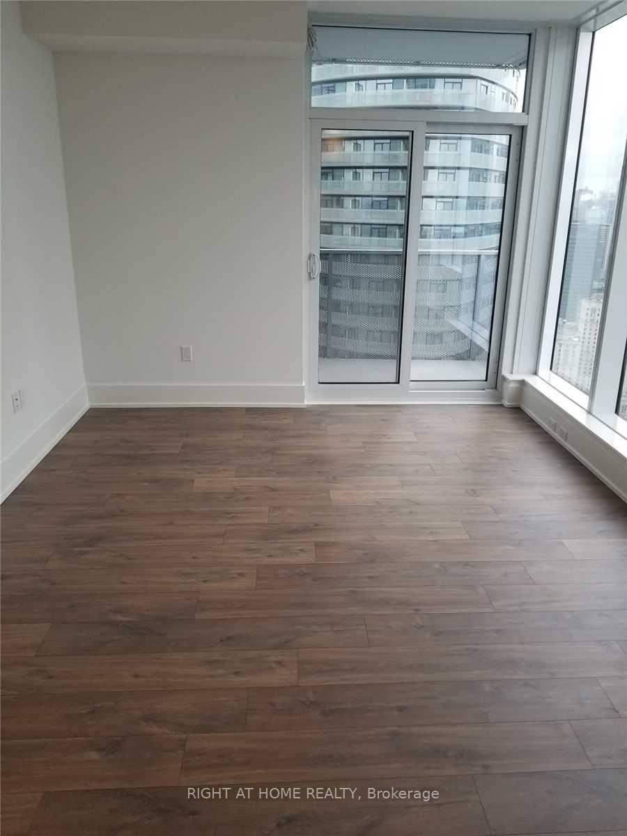 Photo 2 of Unit 5303, 10 York Street, Toronto, Waterfront Communities — HOMEH