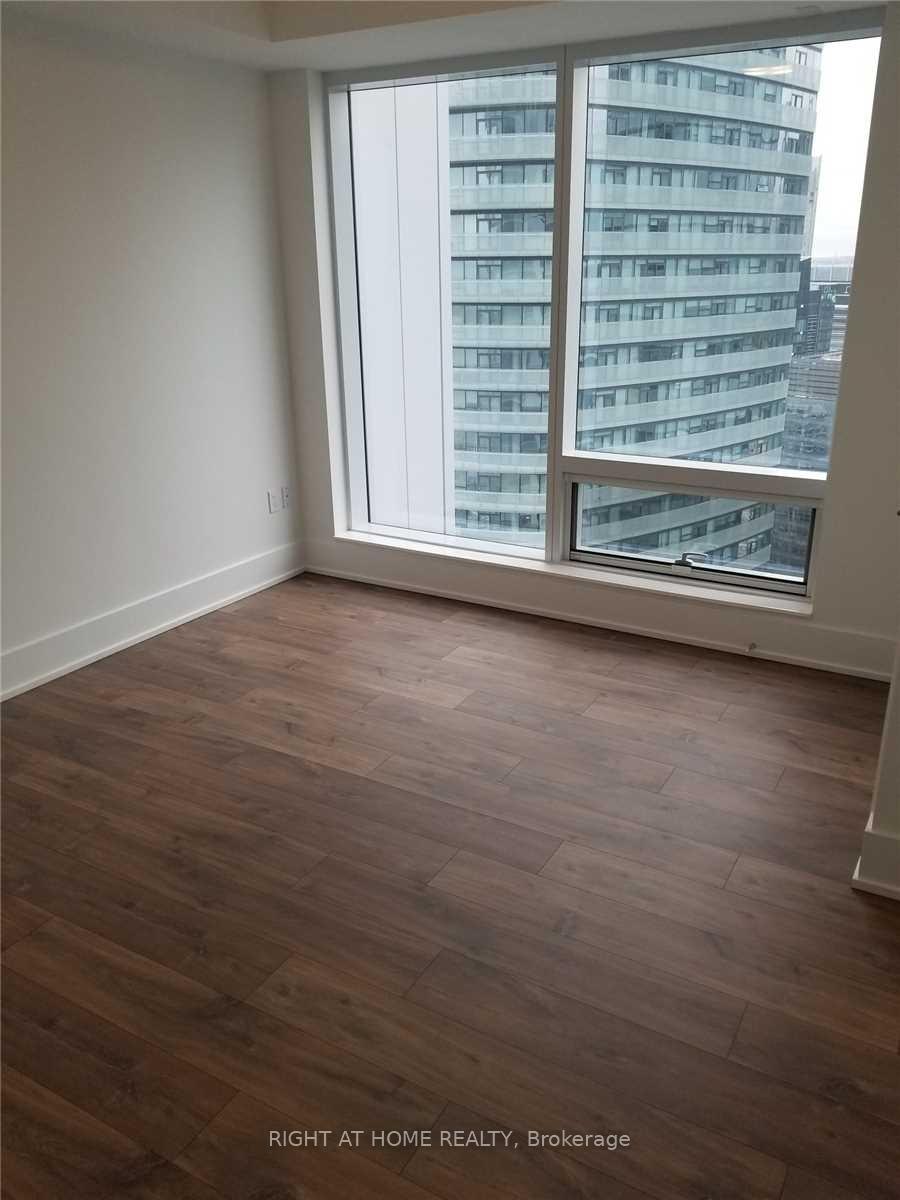 Photo 3 of Unit 5303, 10 York Street, Toronto, Waterfront Communities — HOMEH