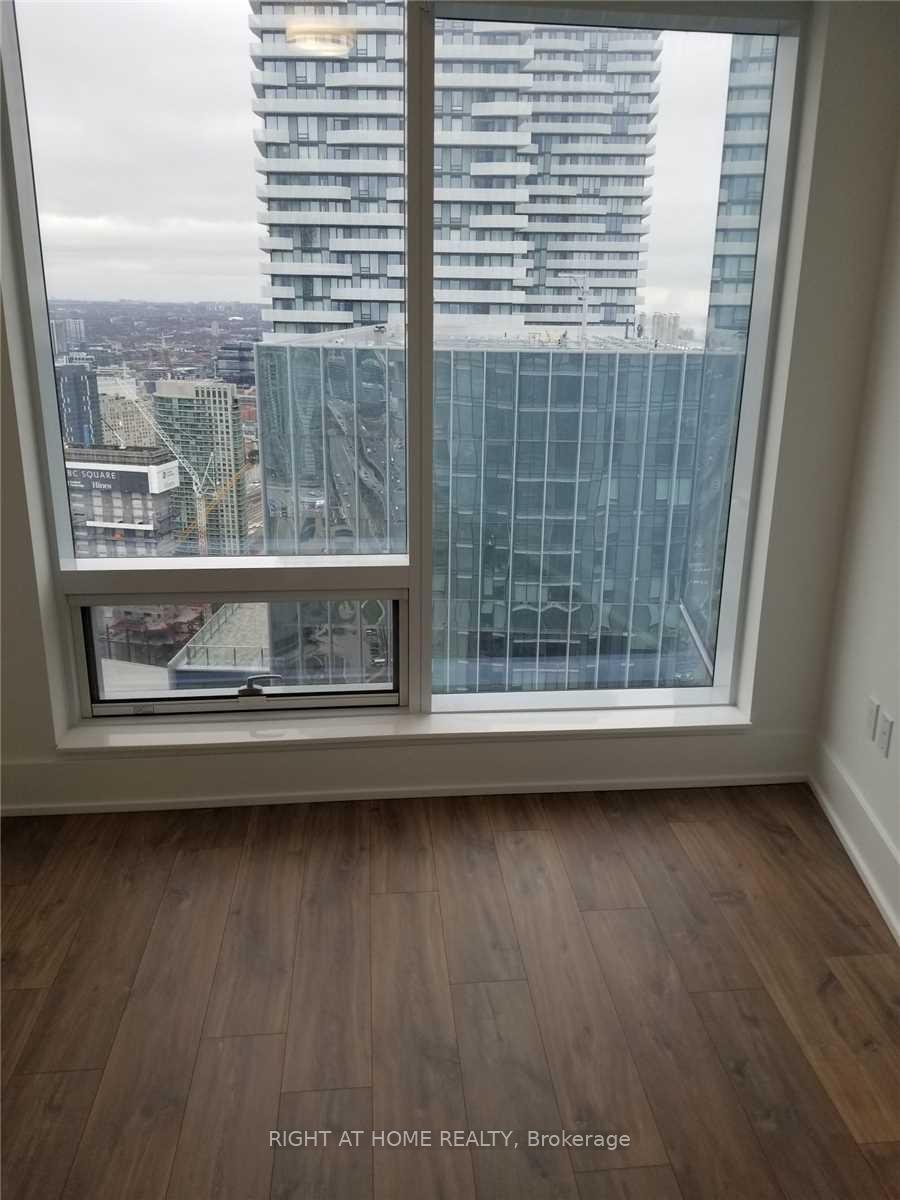 Photo 4 of Unit 5303, 10 York Street, Toronto, Waterfront Communities — HOMEH