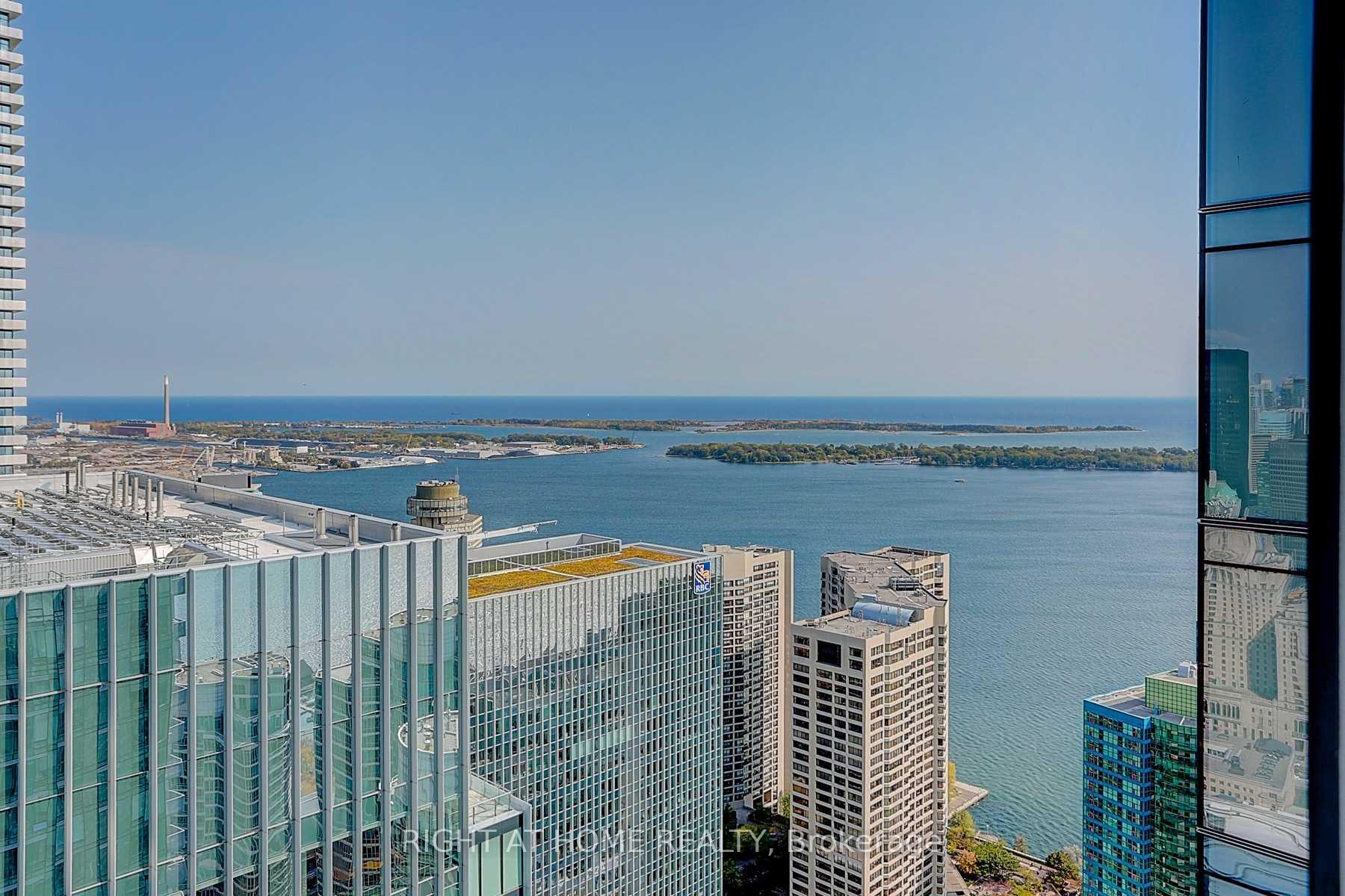 Photo 8 of Unit 5303, 10 York Street, Toronto, Waterfront Communities — HOMEH