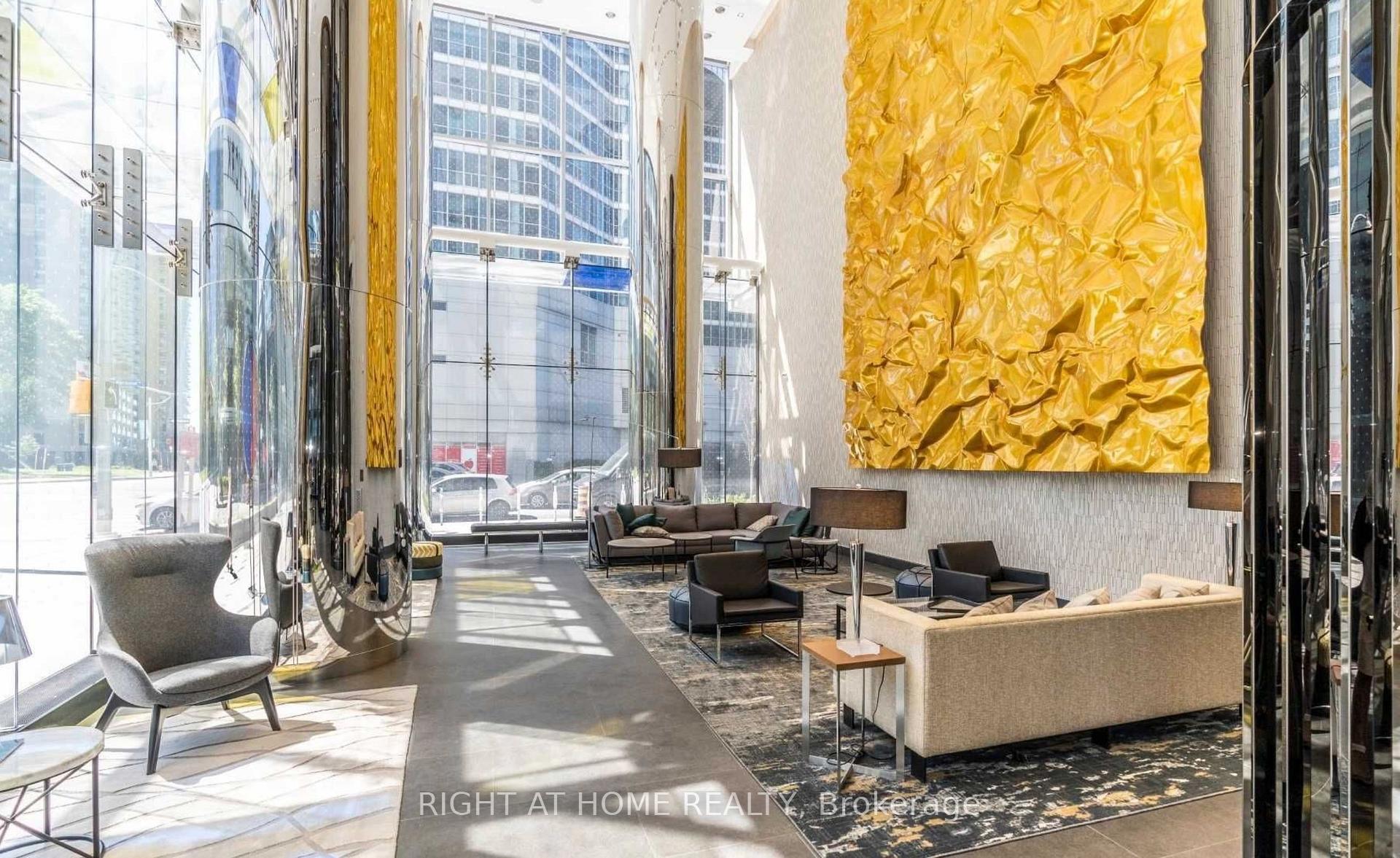 Photo 12 of Unit 5303, 10 York Street, Toronto, Waterfront Communities — HOMEH