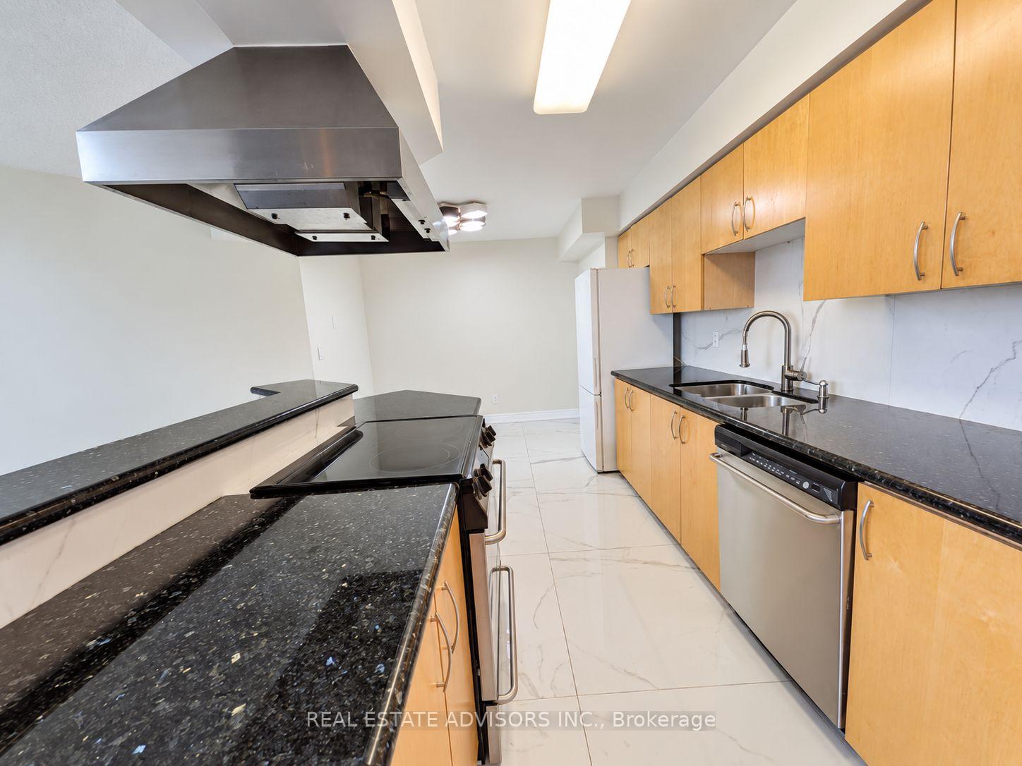 Photo 4 of Unit 838, 250 Manitoba Street, Etobicoke, Mimico — HOMEH