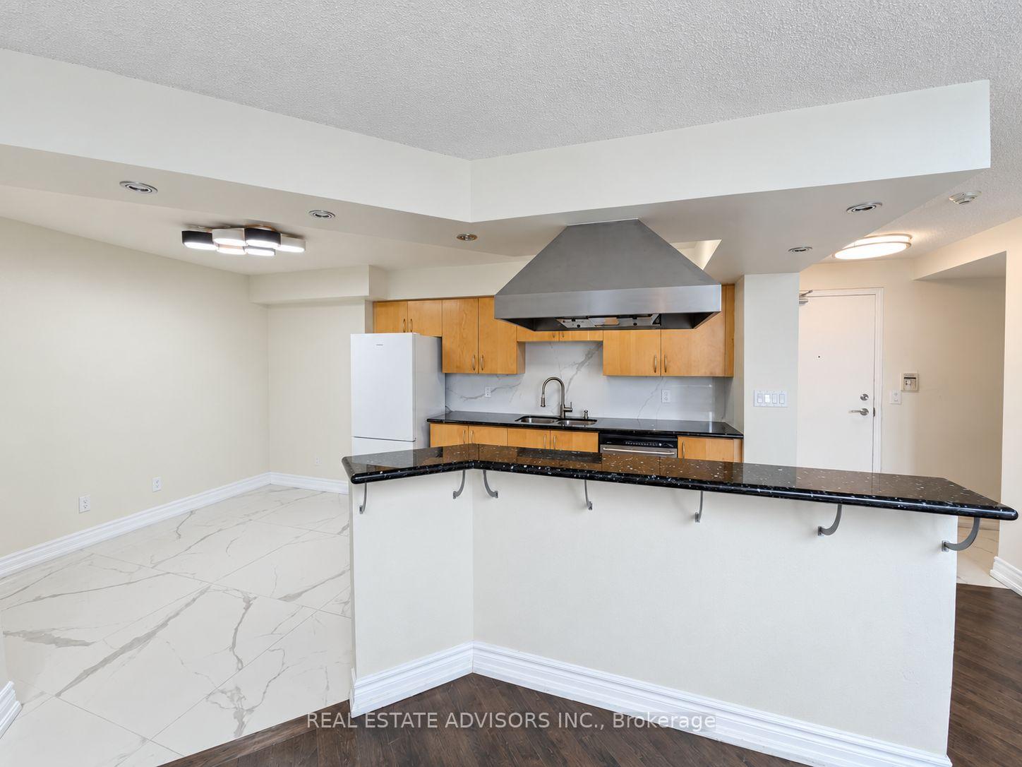 Photo 5 of Unit 838, 250 Manitoba Street, Etobicoke, Mimico — HOMEH