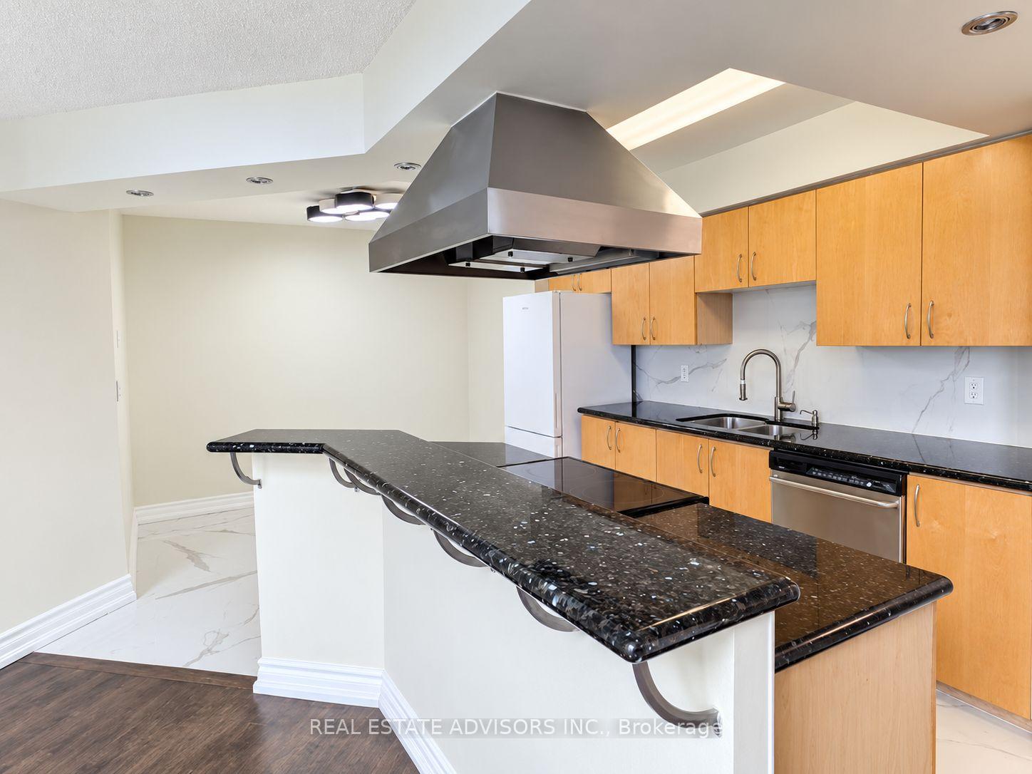 Photo 8 of Unit 838, 250 Manitoba Street, Etobicoke, Mimico — HOMEH
