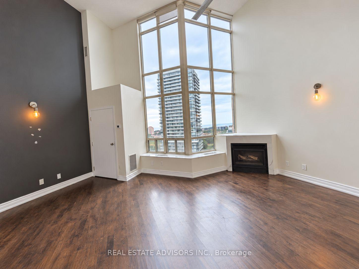 Photo 2 of Unit 838, 250 Manitoba Street, Etobicoke, Mimico — HOMEH