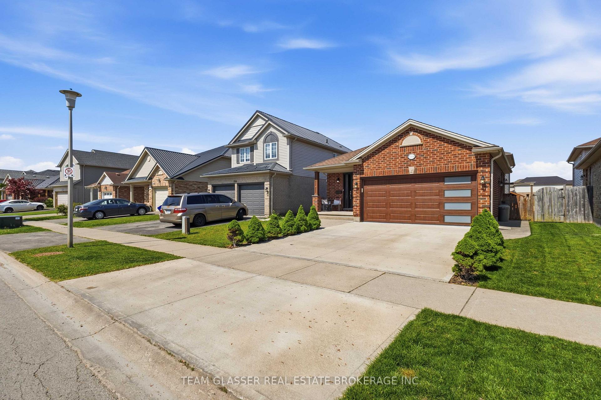 Photo of 2334 Meadowgate Boulevard