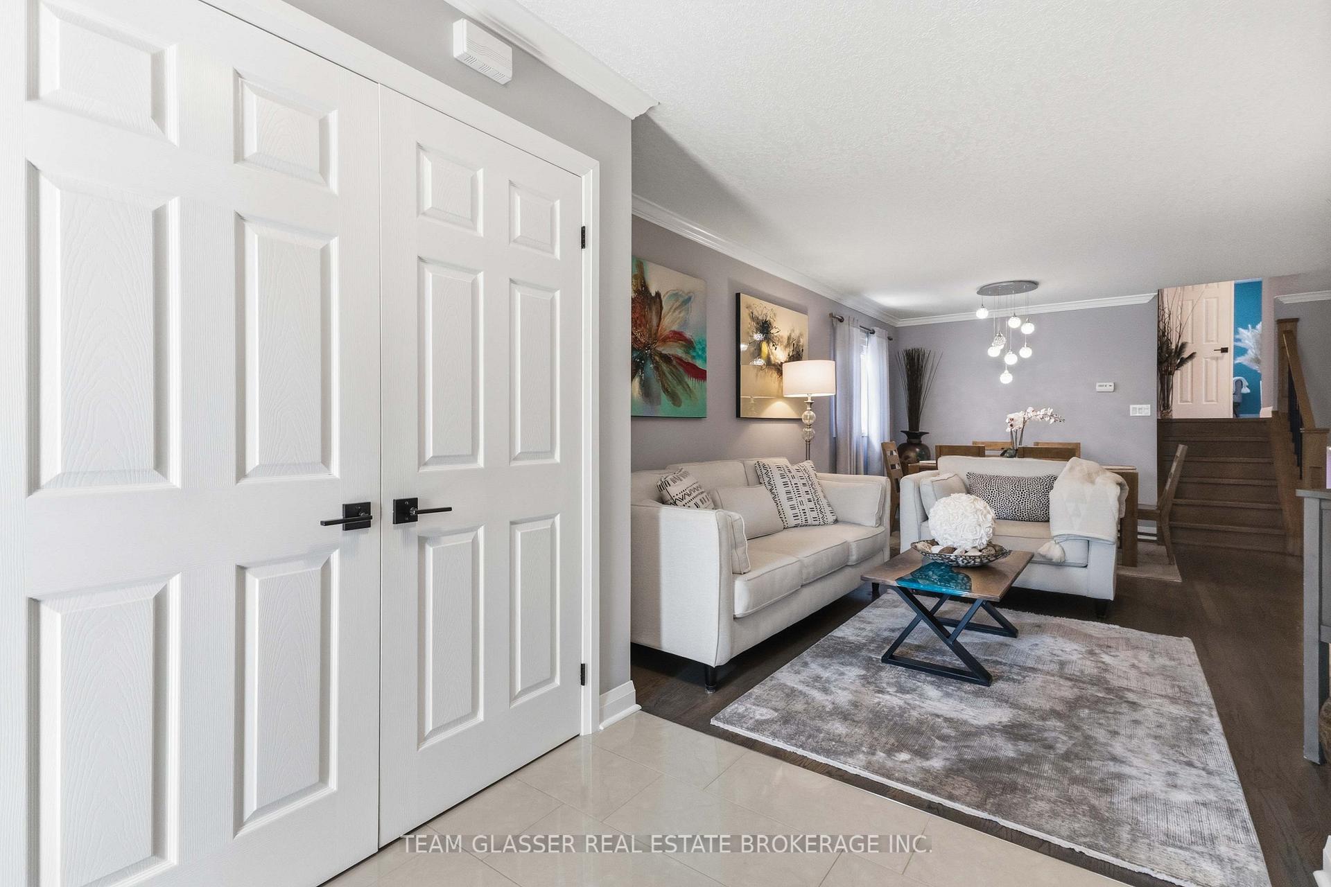 Photo 7 of 2334 Meadowgate Boulevard, London, South U — HOMEH