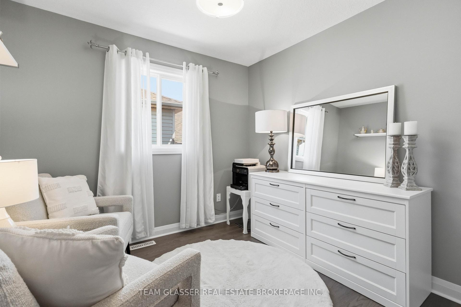 Photo 29 of 2334 Meadowgate Boulevard, London, South U — HOMEH