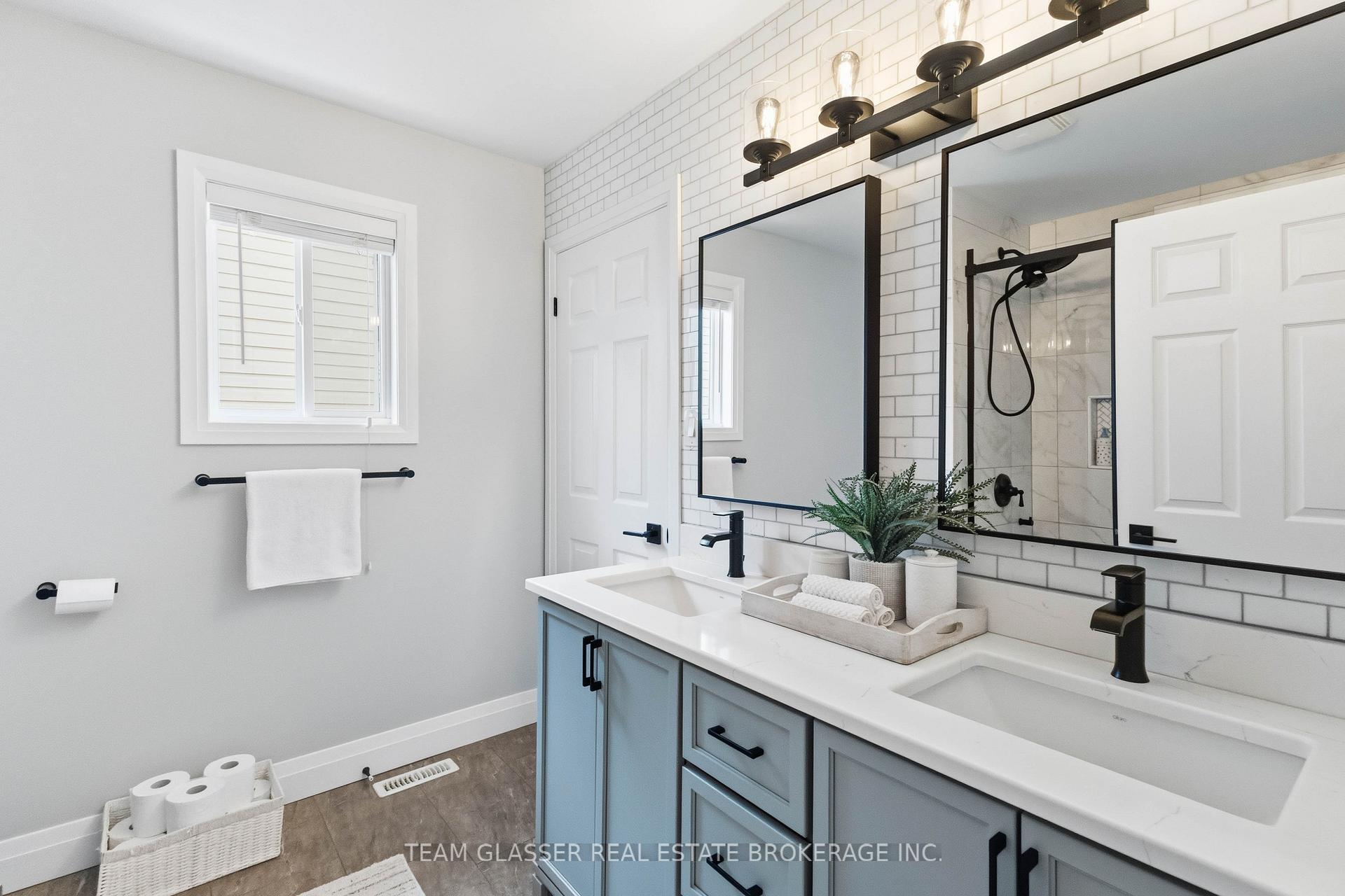Photo 33 of 2334 Meadowgate Boulevard, London, South U — HOMEH