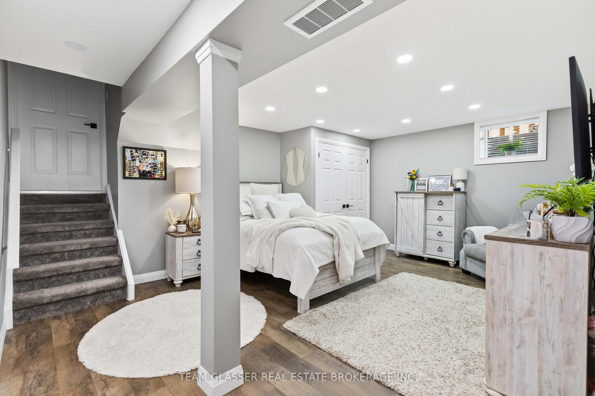 Photo 38 of 2334 Meadowgate Boulevard, London, South U — HOMEH