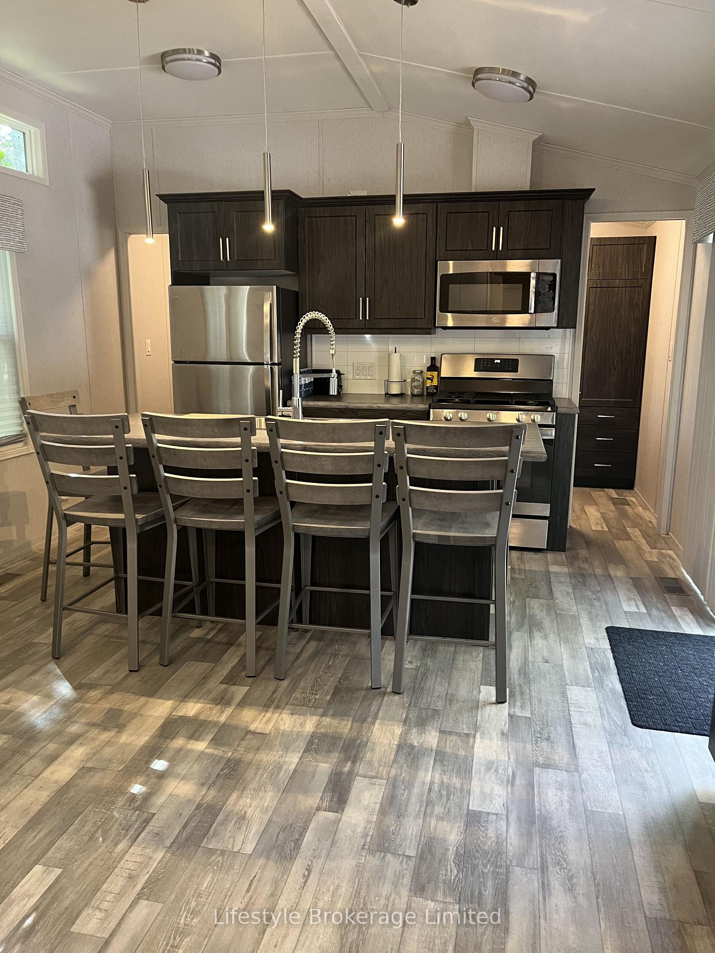 Photo 5 of 634 Blueberry Lane, Scugog, Rural Scugog — HOMEH
