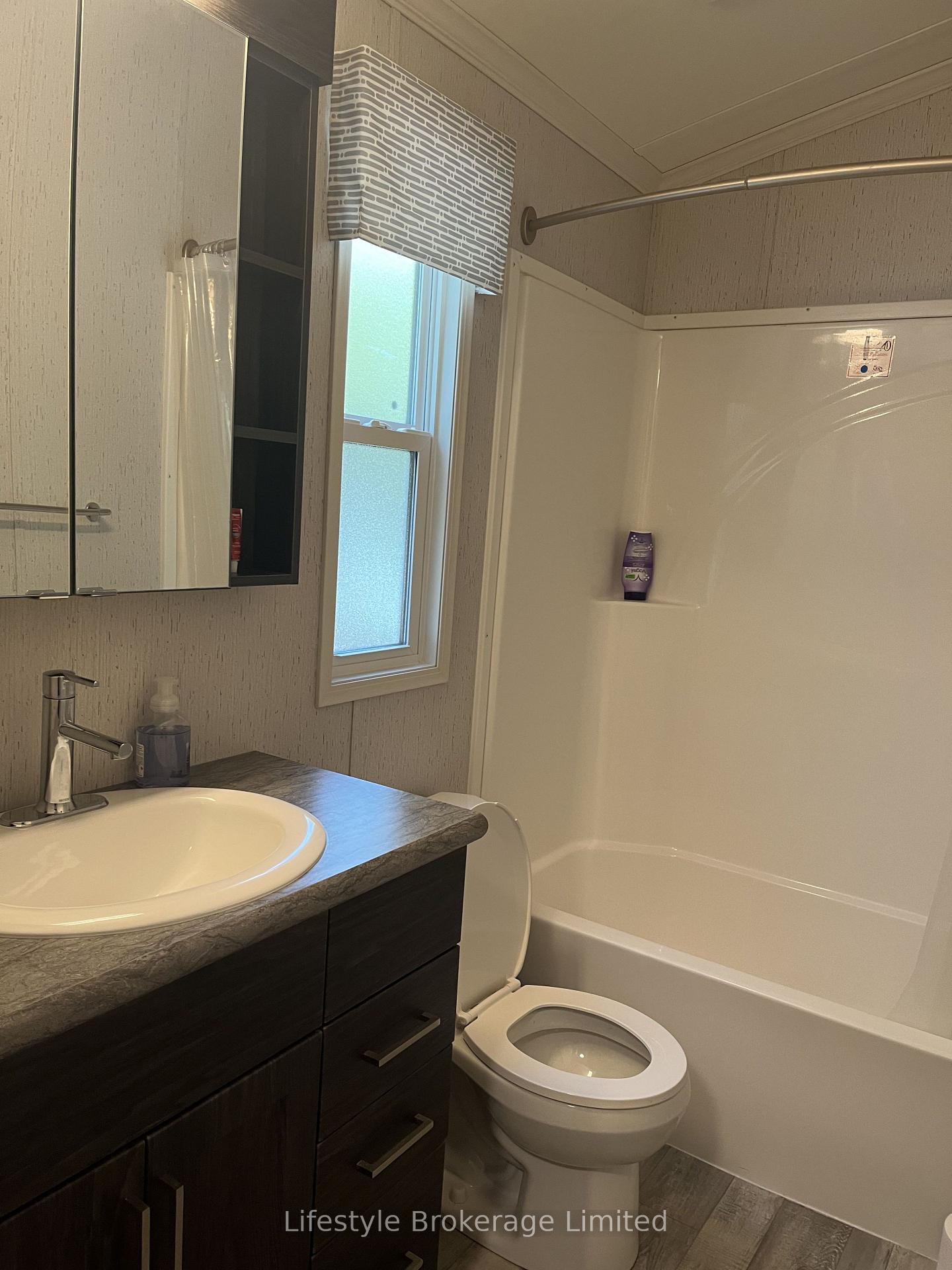 Photo 8 of 634 Blueberry Lane, Scugog, Rural Scugog — HOMEH