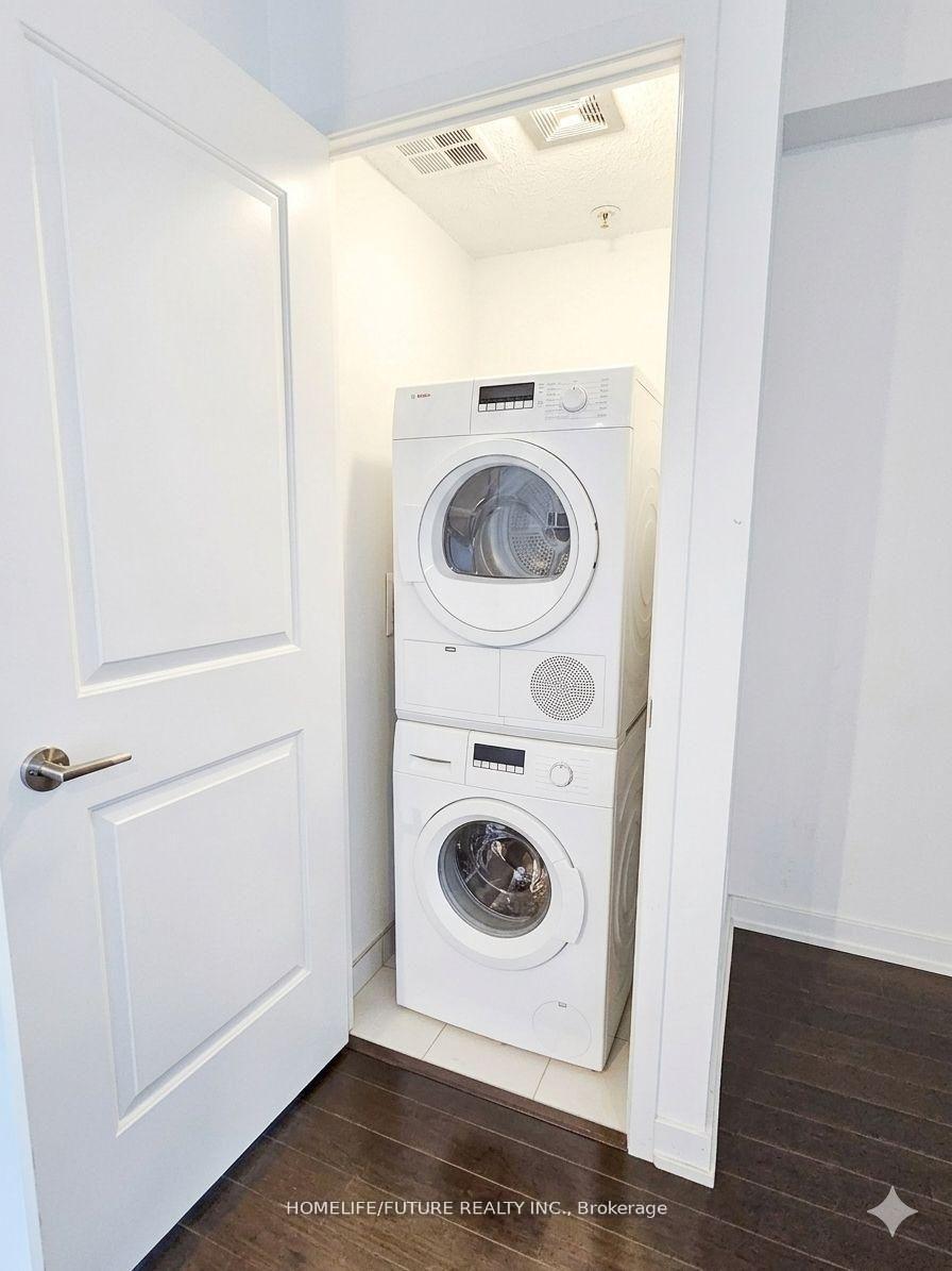 Photo 4 of Unit 2909, 1 The Esplanade Drive, Toronto, Waterfront Communities — HOMEH