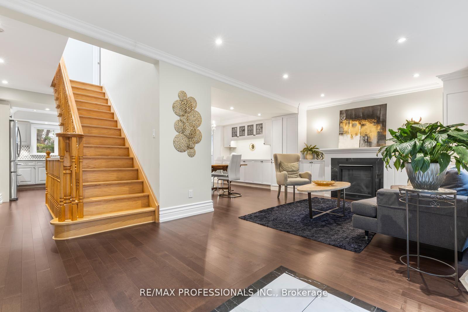 Photo 4 of 164 Morningside Avenue, Toronto, High Park-Swansea — HOMEH