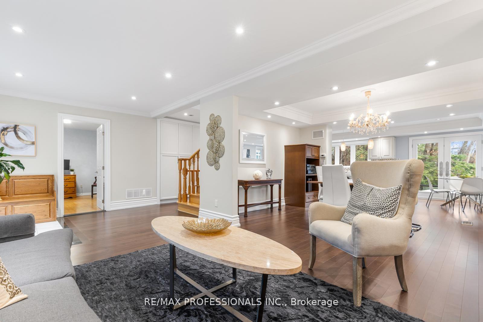 Photo 9 of 164 Morningside Avenue, Toronto, High Park-Swansea — HOMEH