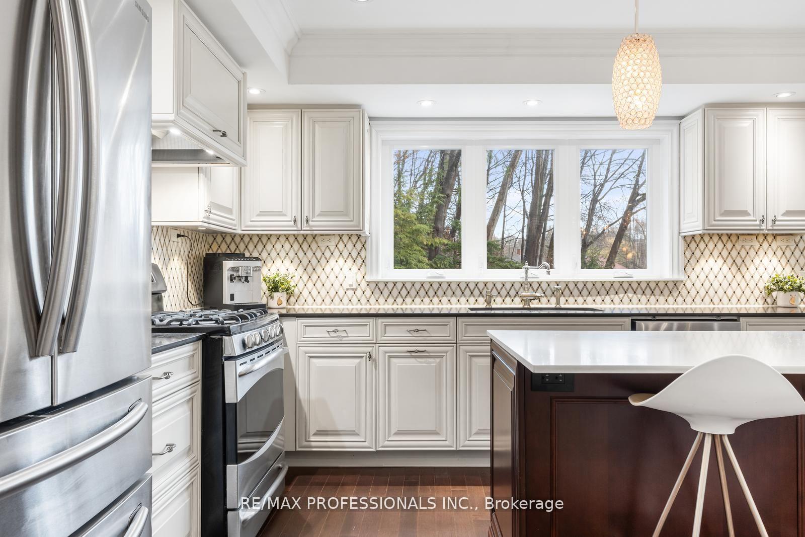 Photo 20 of 164 Morningside Avenue, Toronto, High Park-Swansea — HOMEH