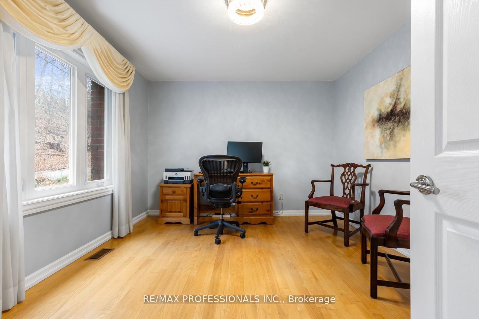 Photo 24 of 164 Morningside Avenue, Toronto, High Park-Swansea — HOMEH