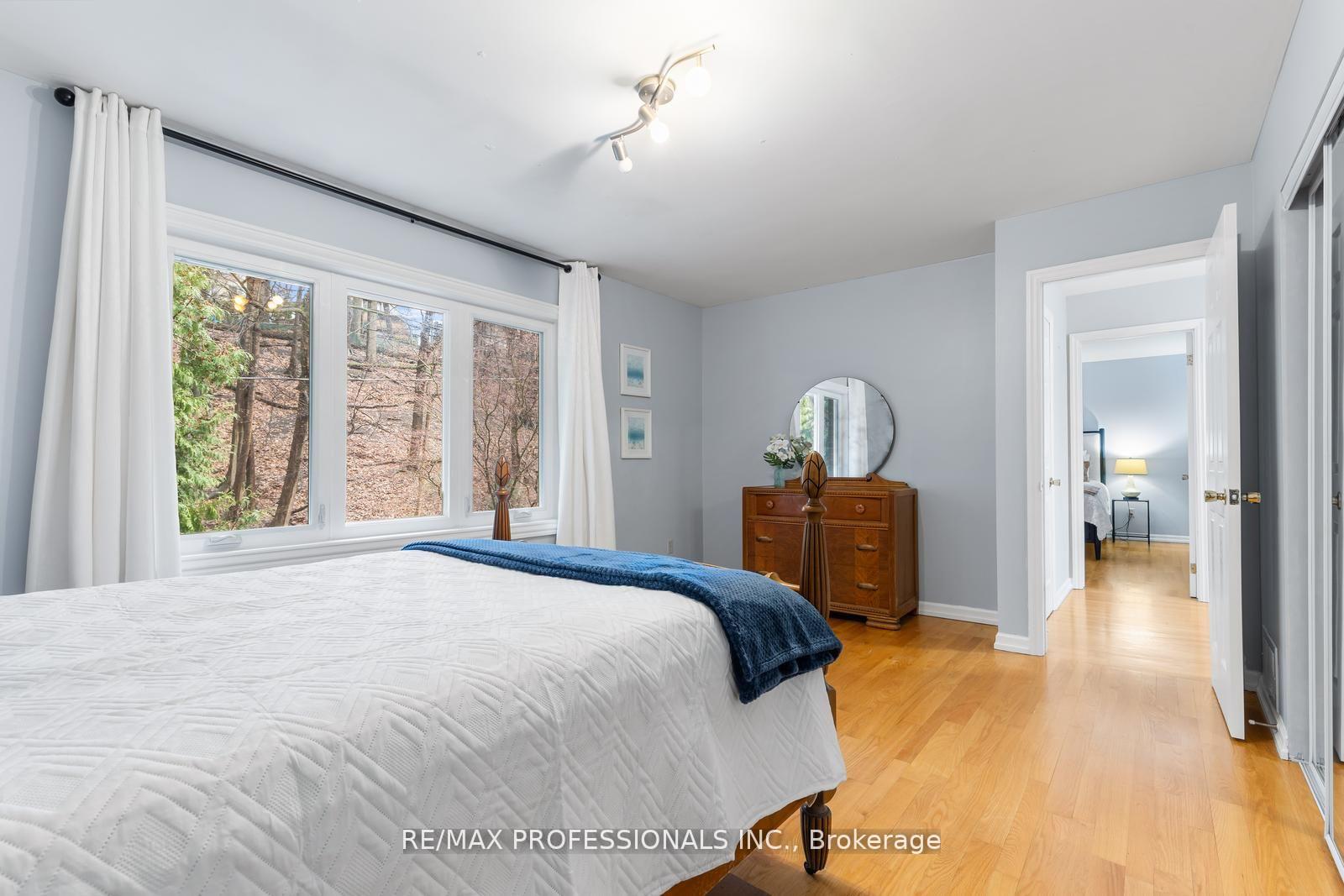 Photo 32 of 164 Morningside Avenue, Toronto, High Park-Swansea — HOMEH