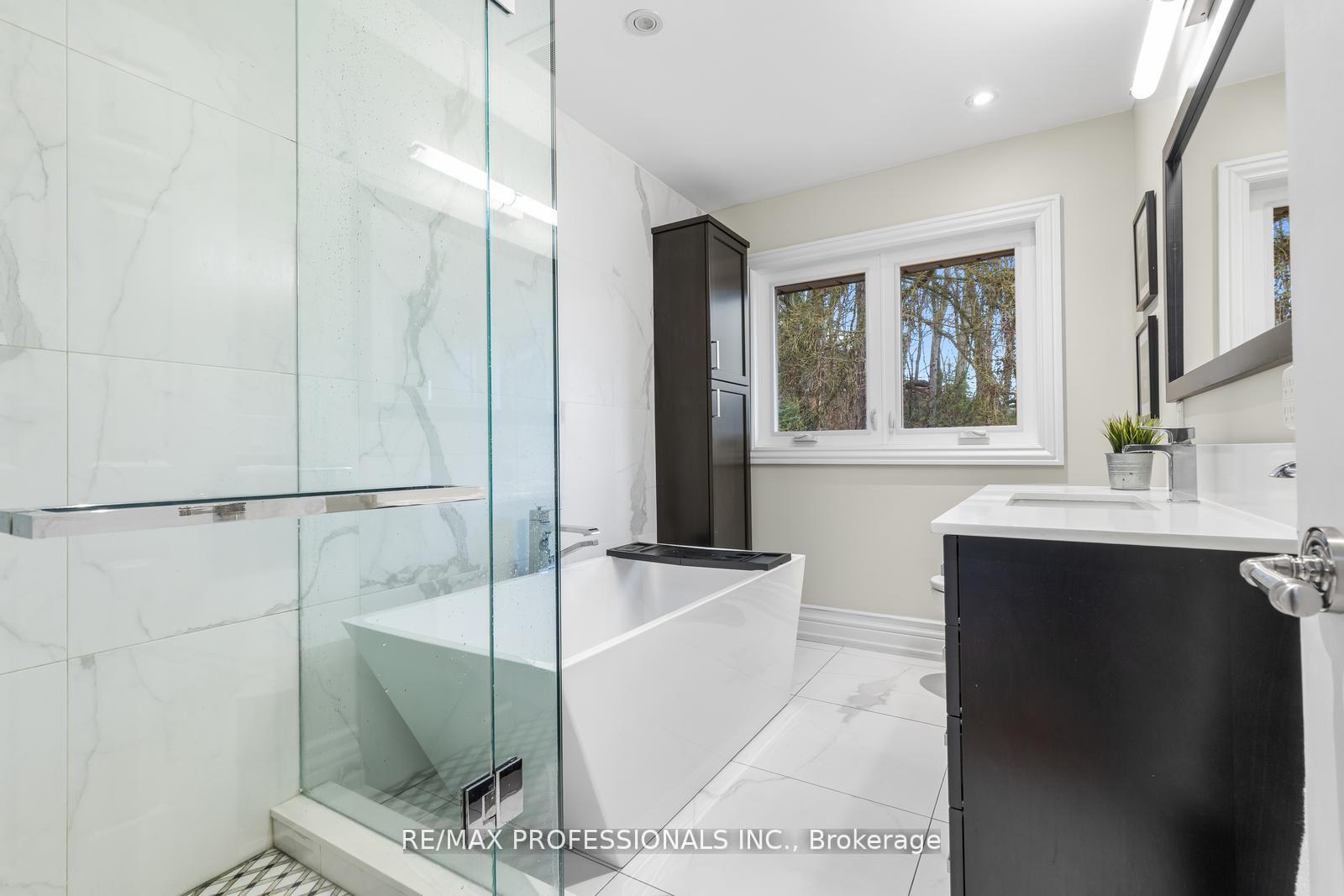 Photo 33 of 164 Morningside Avenue, Toronto, High Park-Swansea — HOMEH