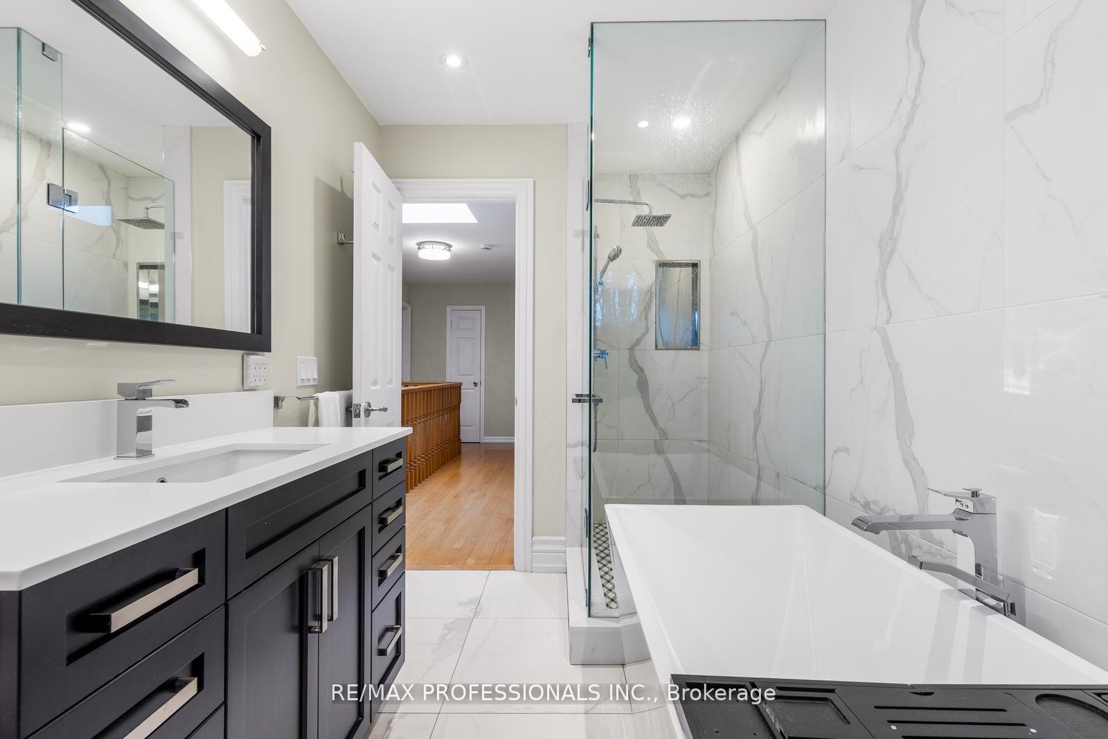 Photo 35 of 164 Morningside Avenue, Toronto, High Park-Swansea — HOMEH