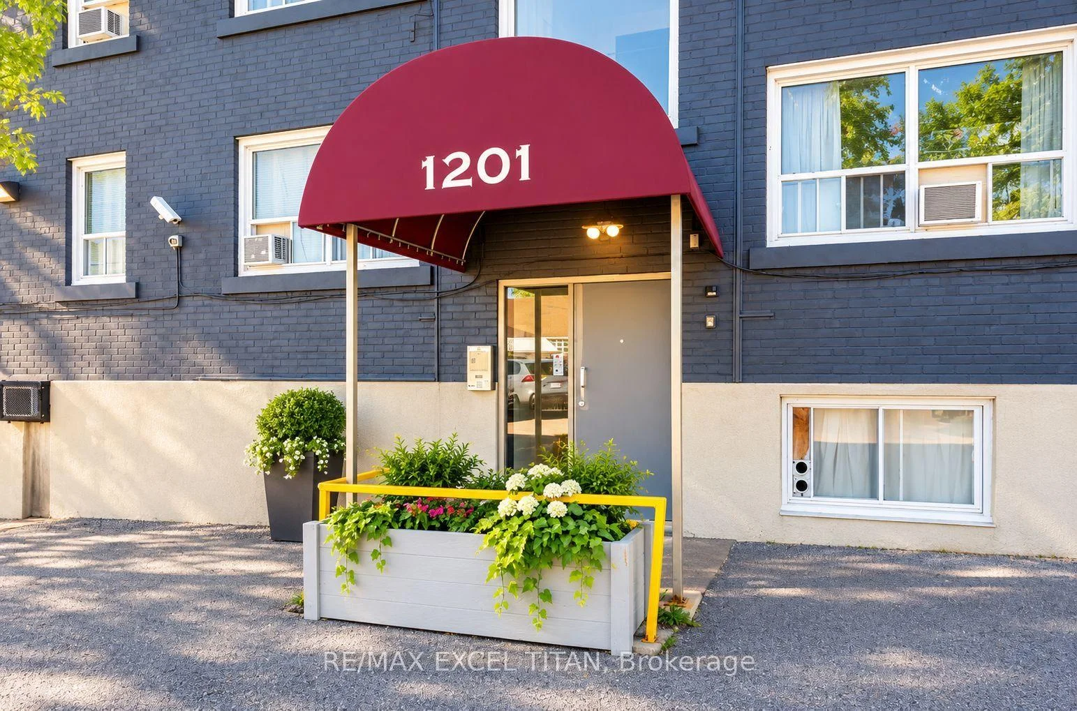 Photo of Unit 5, 1201 Cedar Street