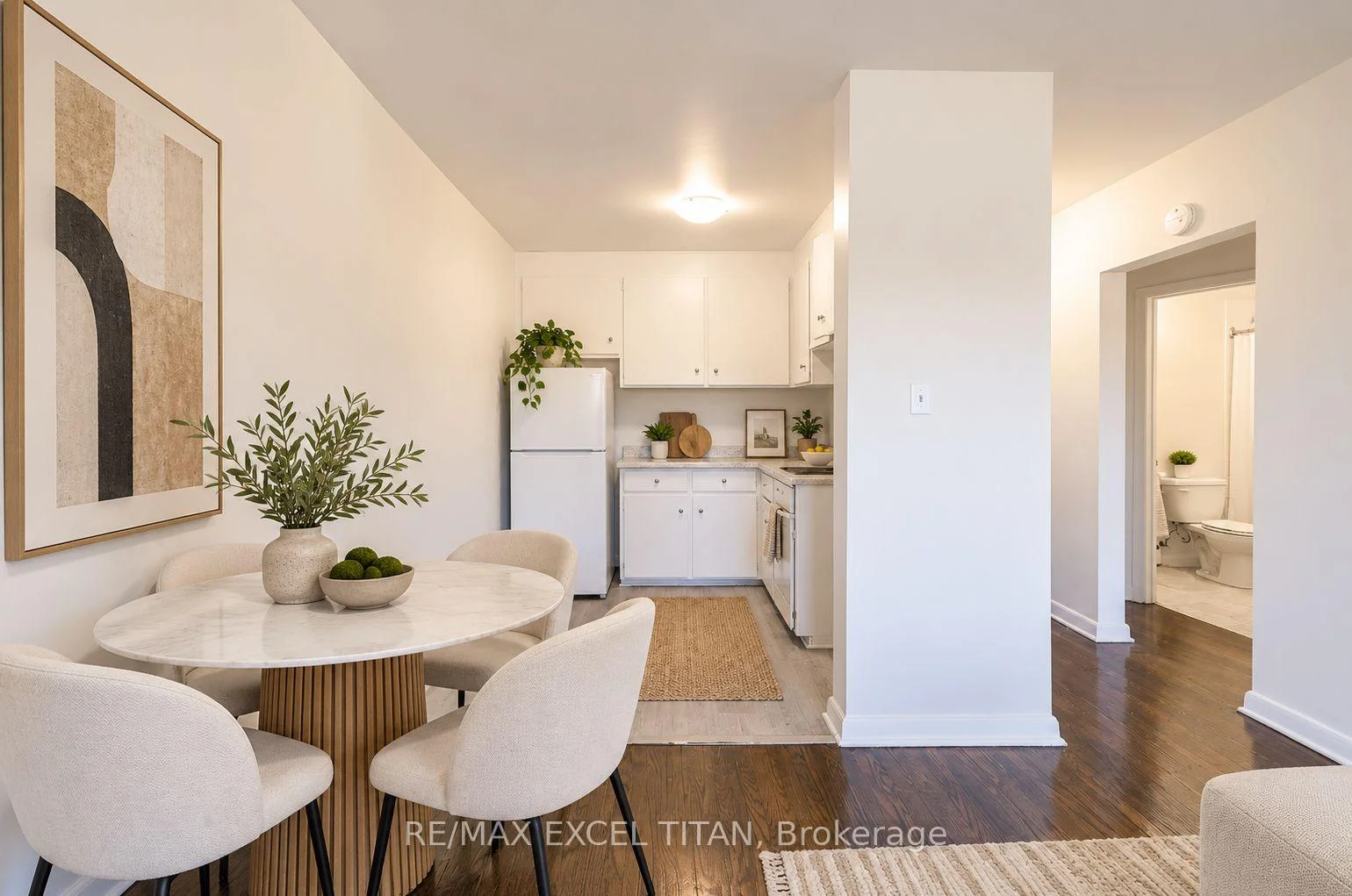 Photo 4 of Unit 5, 1201 Cedar Street, Oshawa, Lakeview — HOMEH