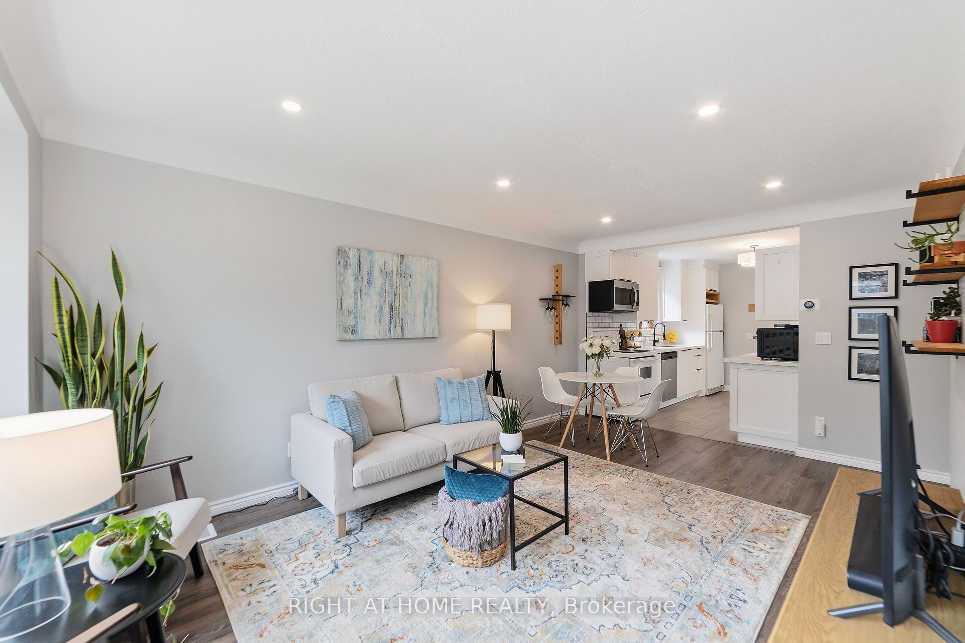 Photo 5 of 206 East 19th Street, Hamilton, Inch Park — HOMEH