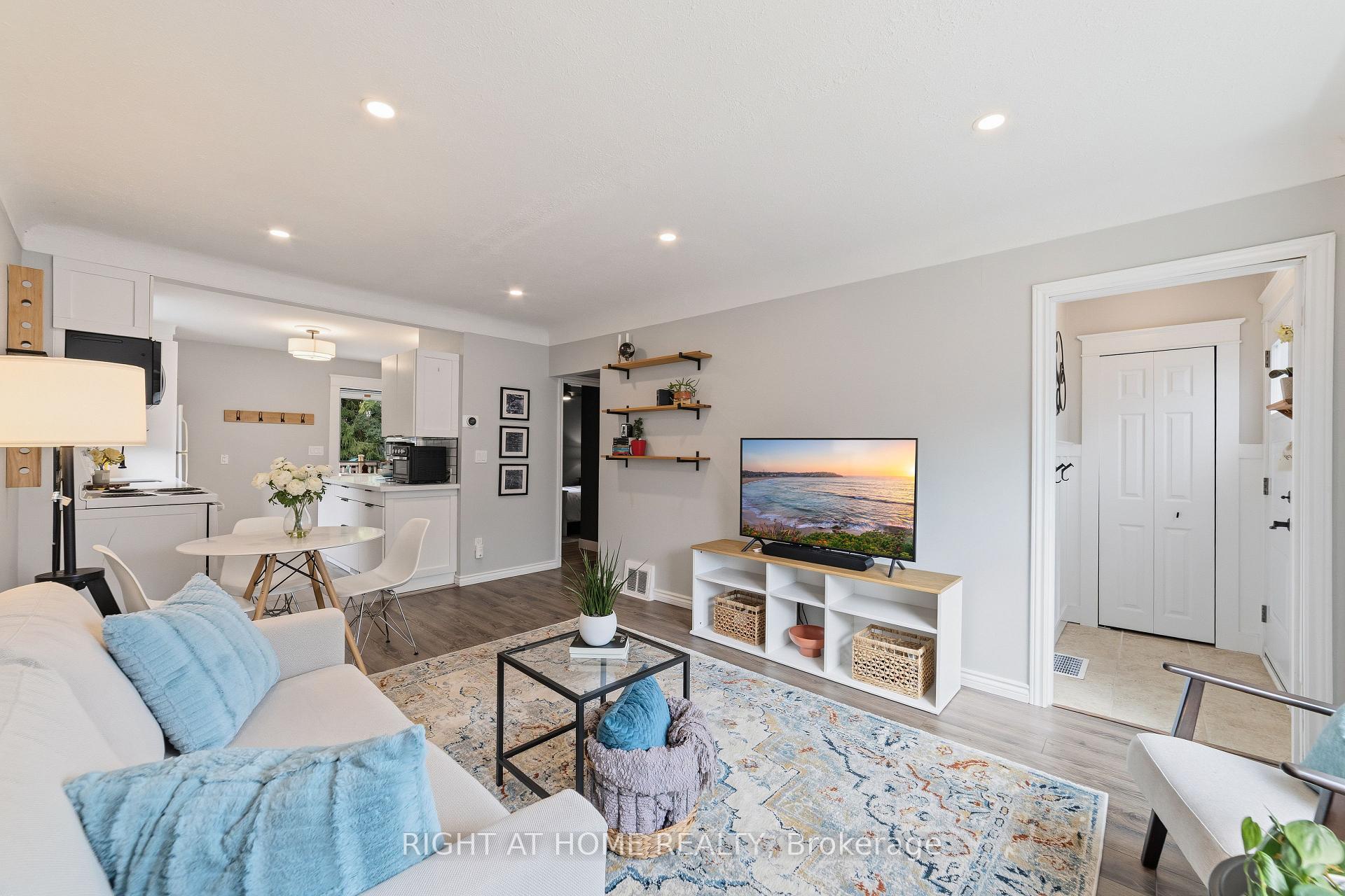 Photo 6 of 206 East 19th Street, Hamilton, Inch Park — HOMEH