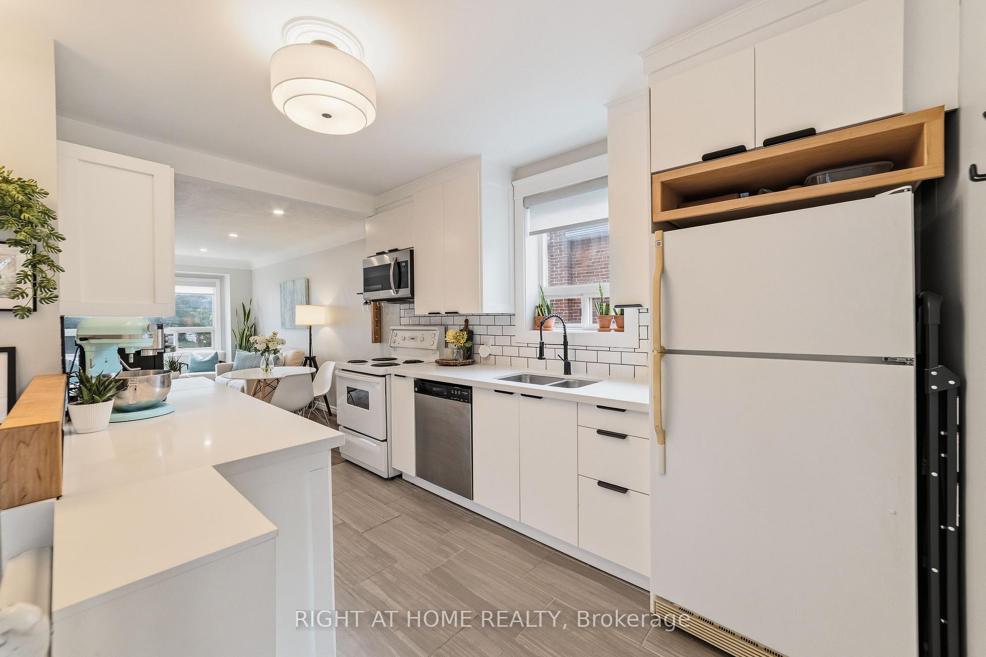 Photo 10 of 206 East 19th Street, Hamilton, Inch Park — HOMEH