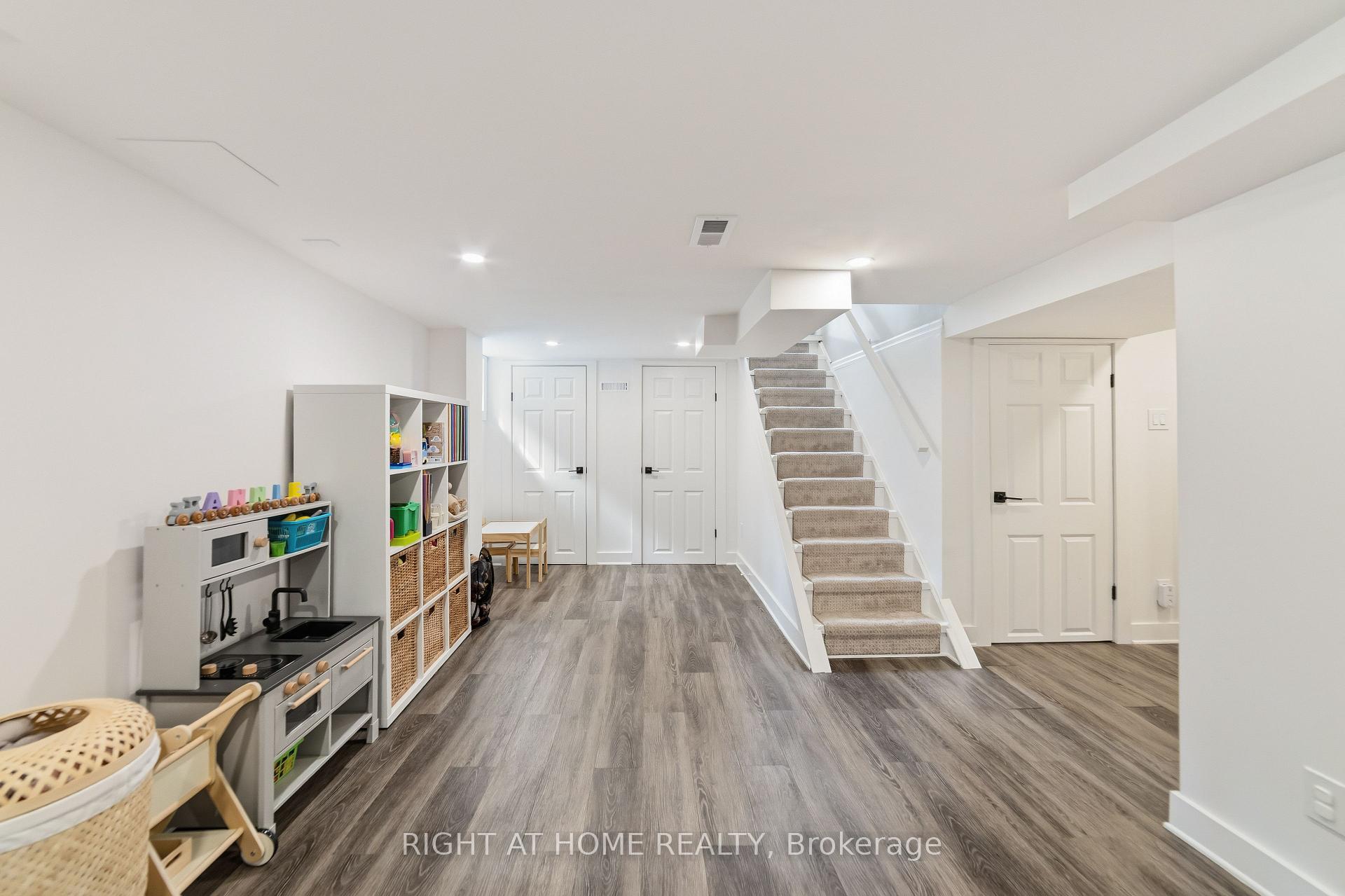 Photo 22 of 206 East 19th Street, Hamilton, Inch Park — HOMEH