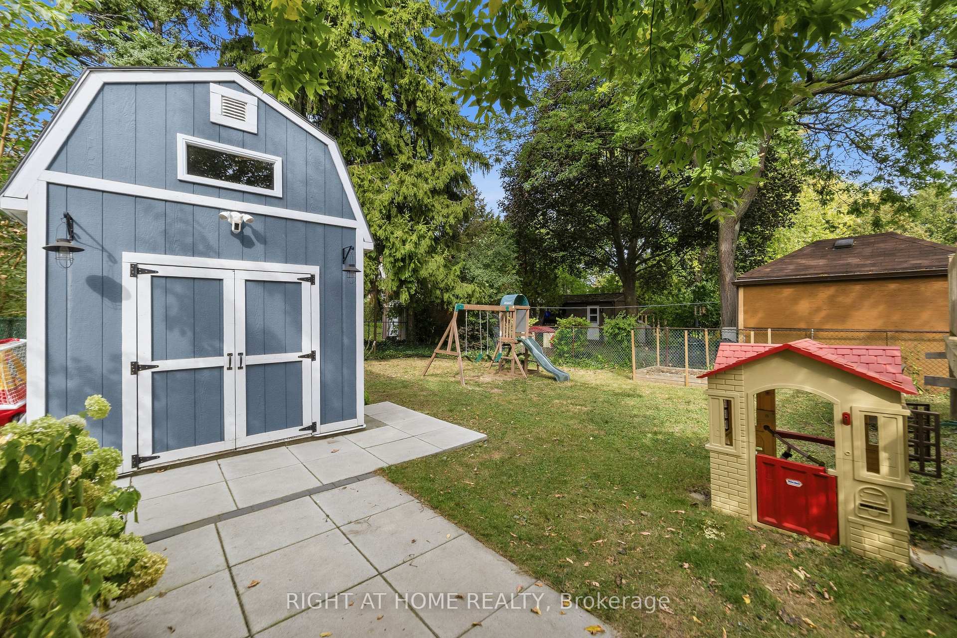 Photo 26 of 206 East 19th Street, Hamilton, Inch Park — HOMEH